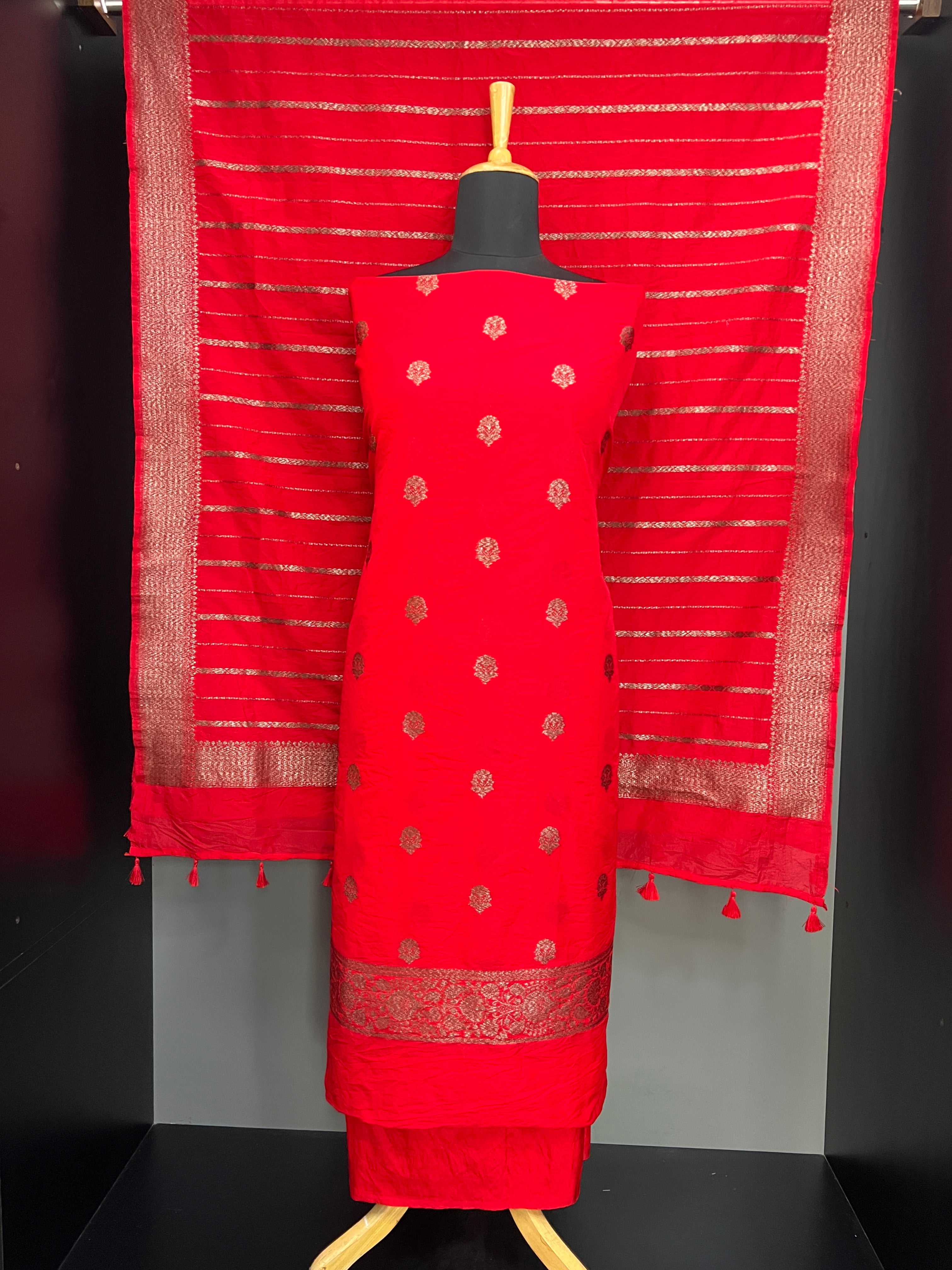 Zari Butta Detailed Banarasi Silk Salwar Set | YNG940