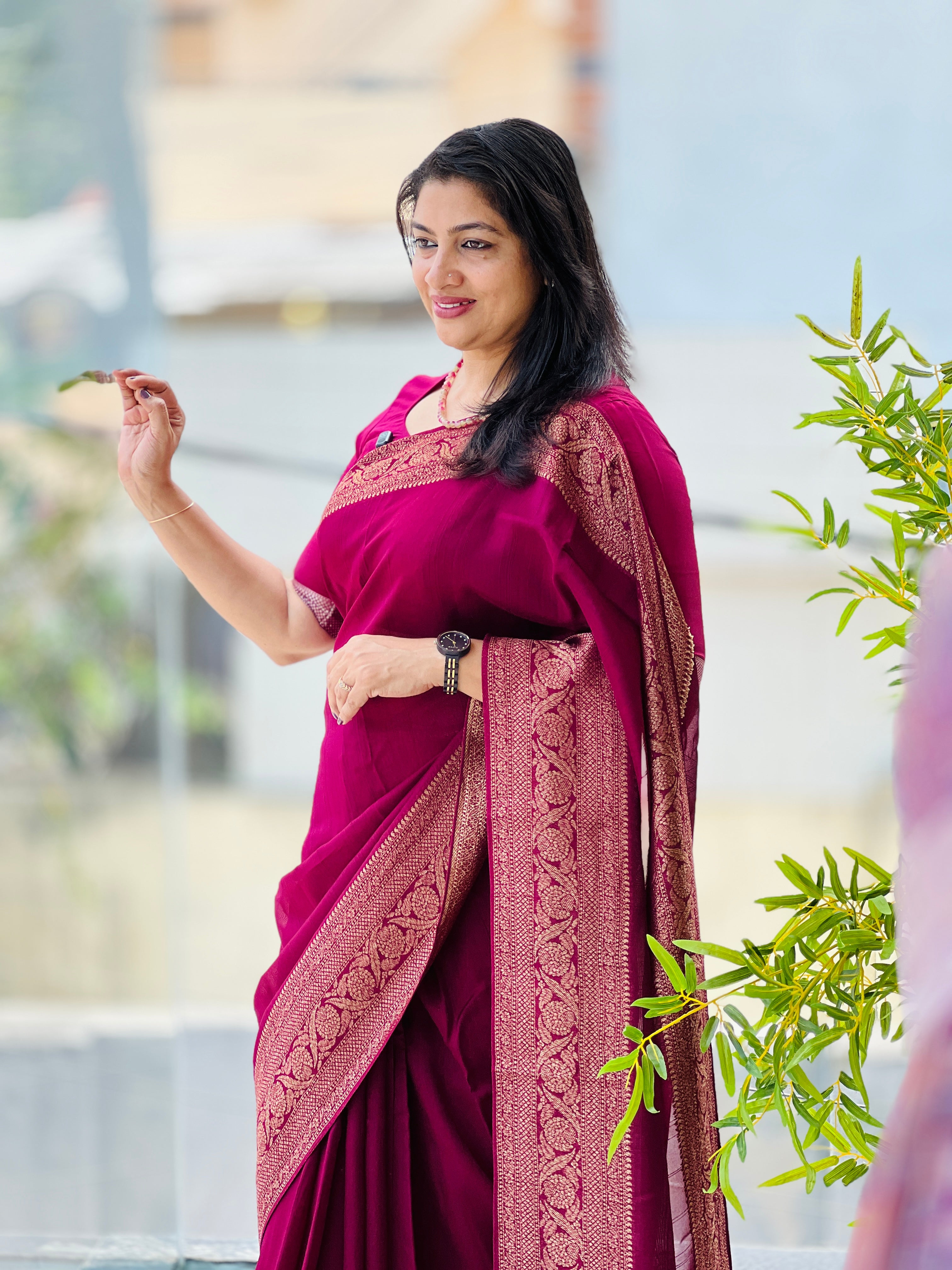 Banarasi Weaved Power Loom Semi Tussar Finish Saree |YNG1255