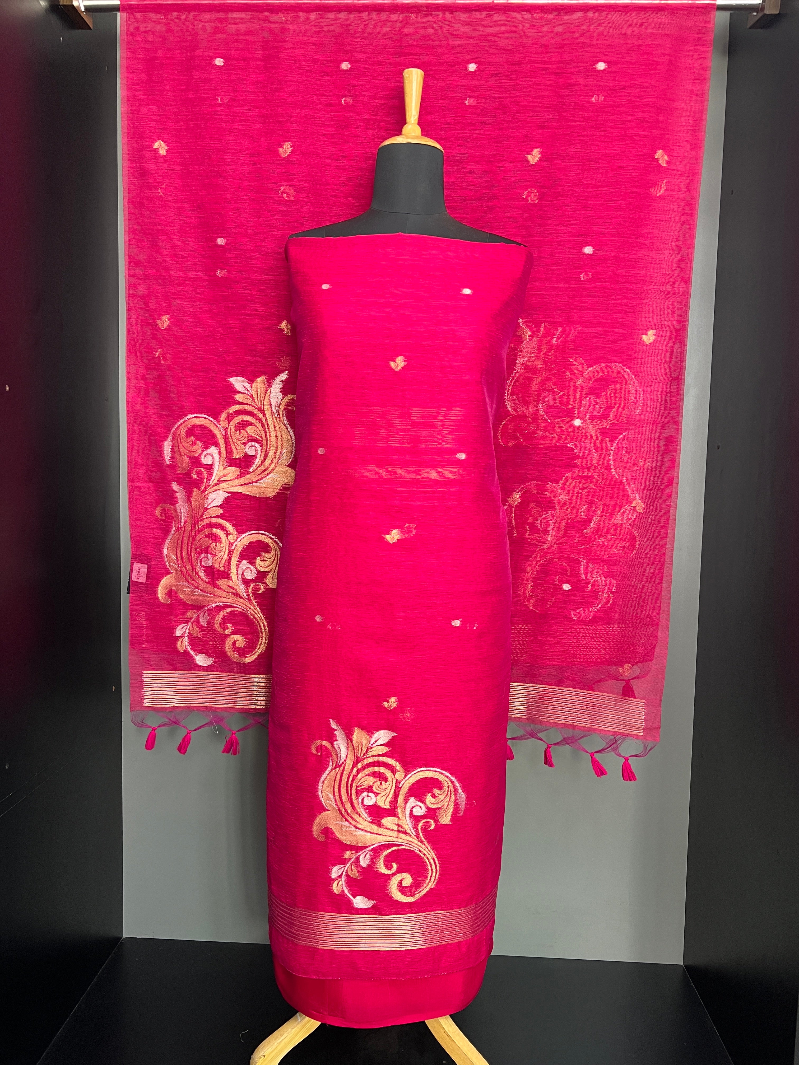 Jamdani Woven Linen Finish Salwar Set | LV491