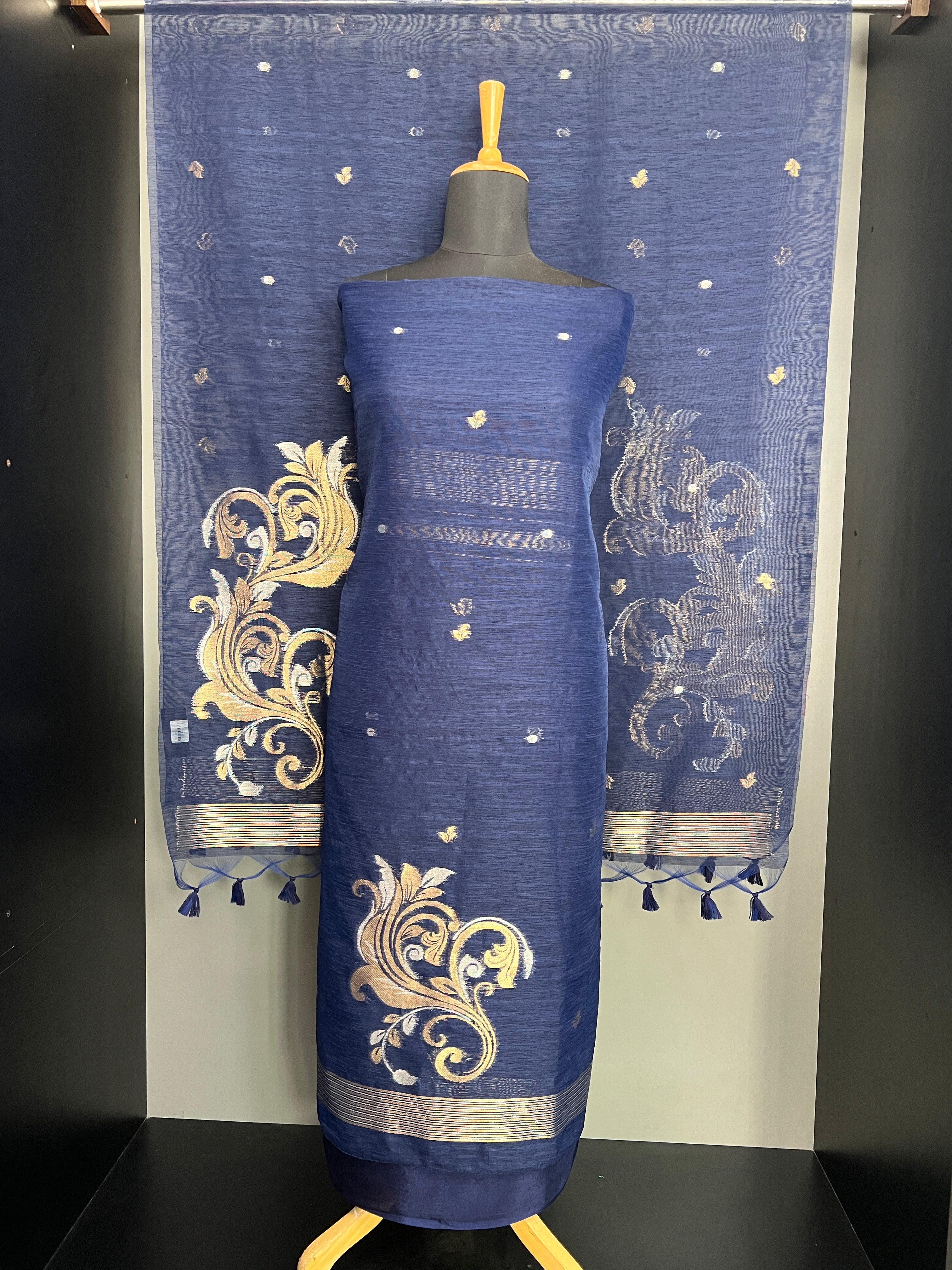 Jamdani Woven Linen Finish Salwar Set | LV494