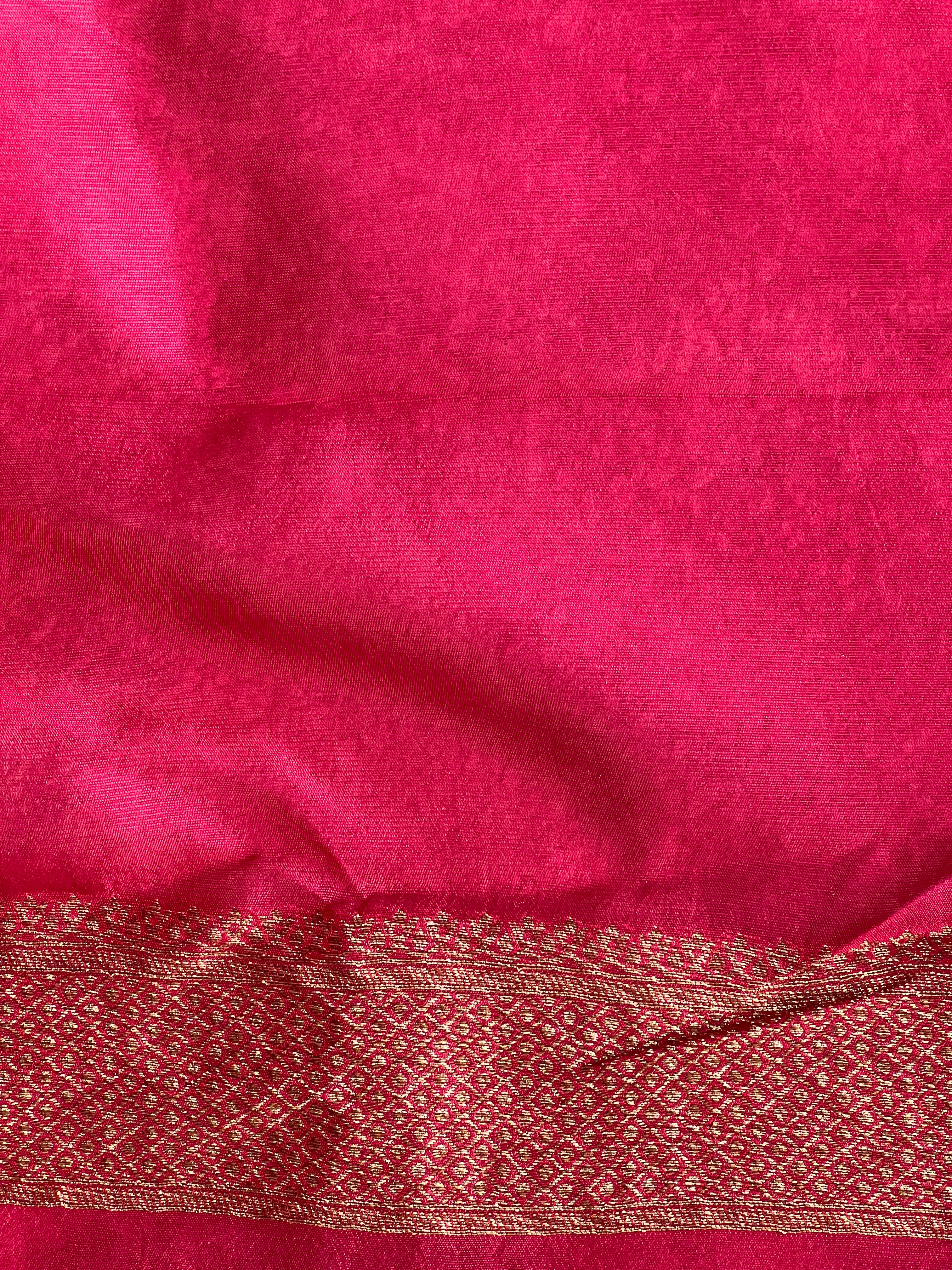 Zari and Thread Woven Banarasi Saree | YNG802