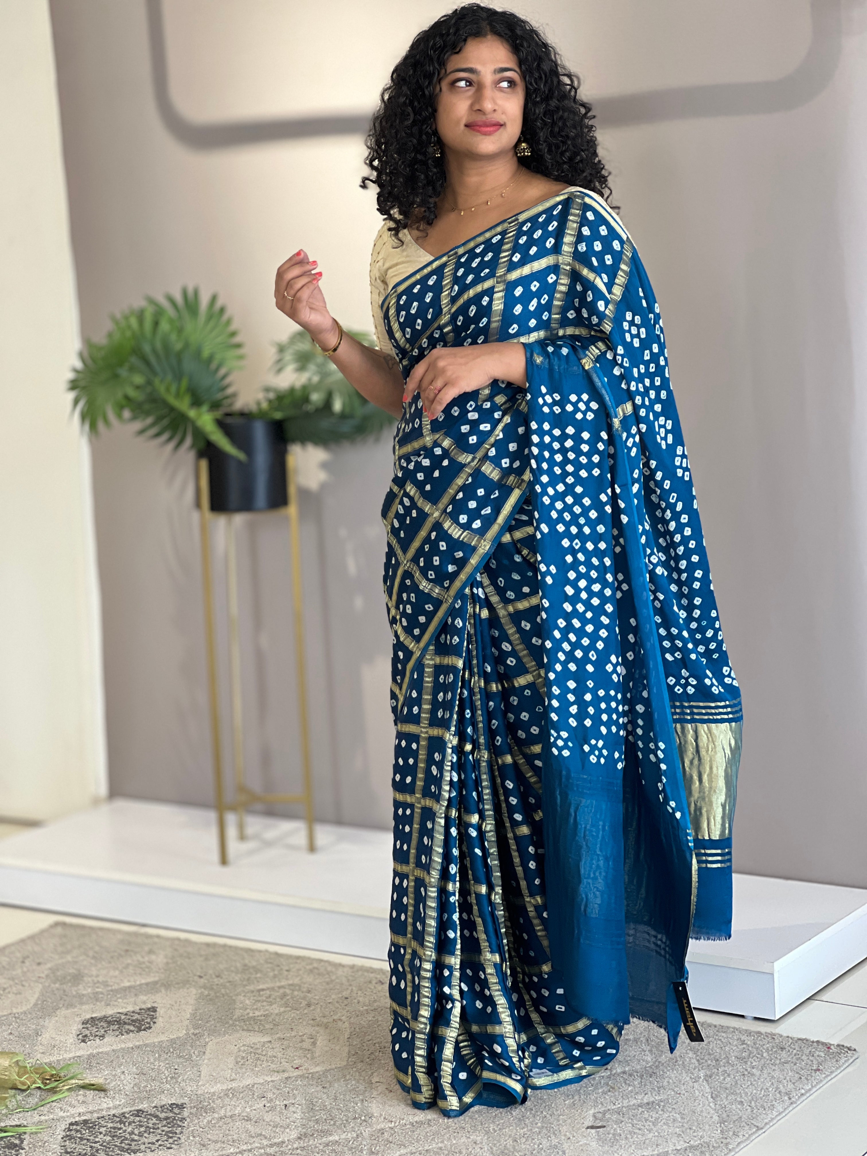 Gaji 5 Patti Check Pattern Bandhini Saree  | SAC184