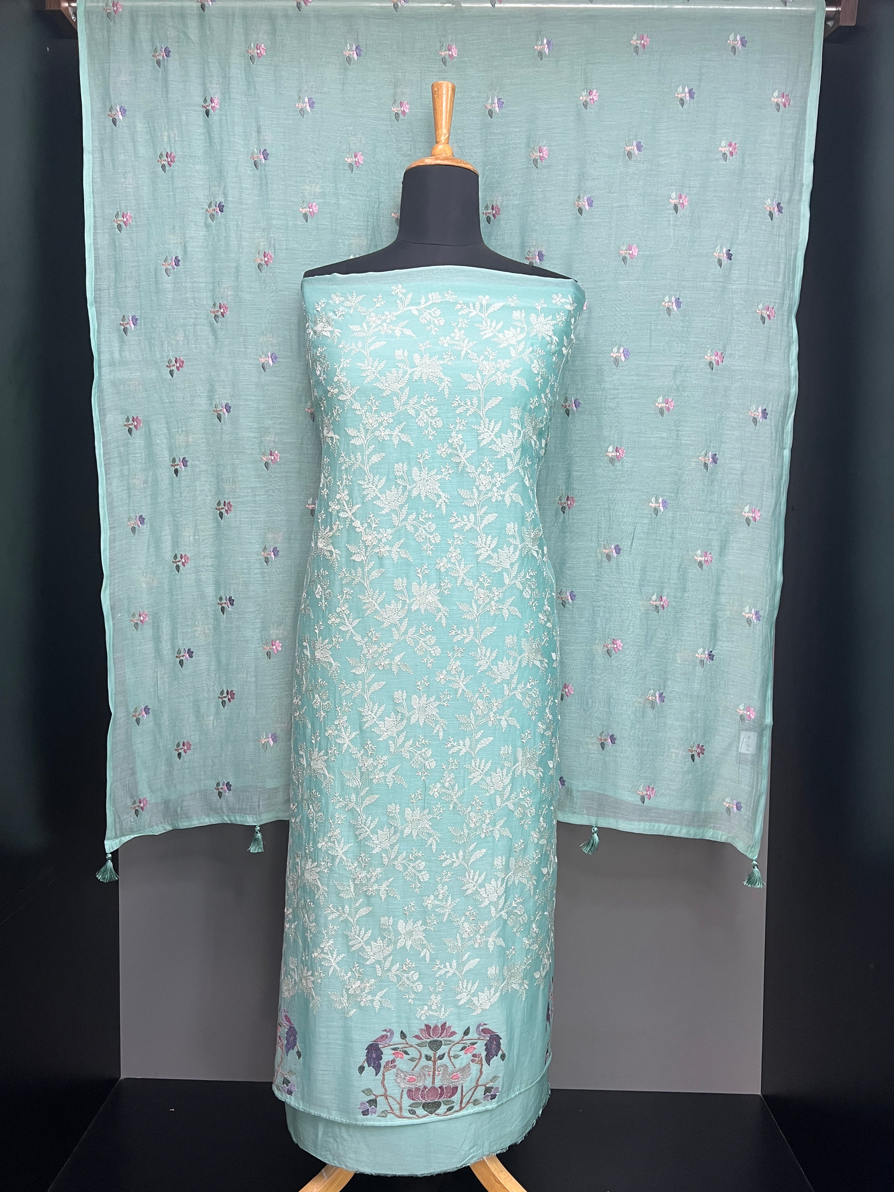 Floral Embroidery Detailed Chanderi Salwar Set | LV528