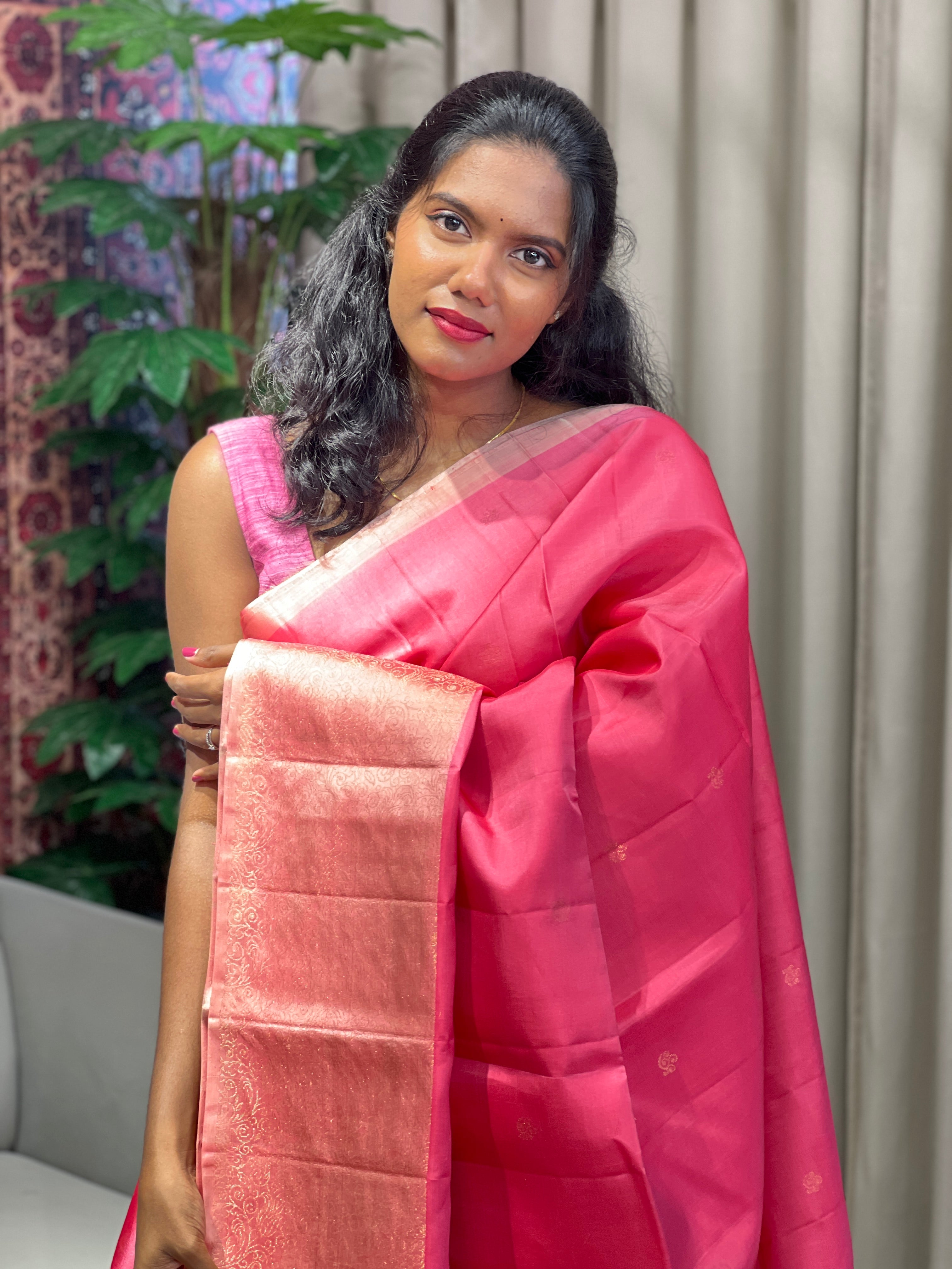 Zari Weaved Jaal Patterned Soft Silk Saree | KG112