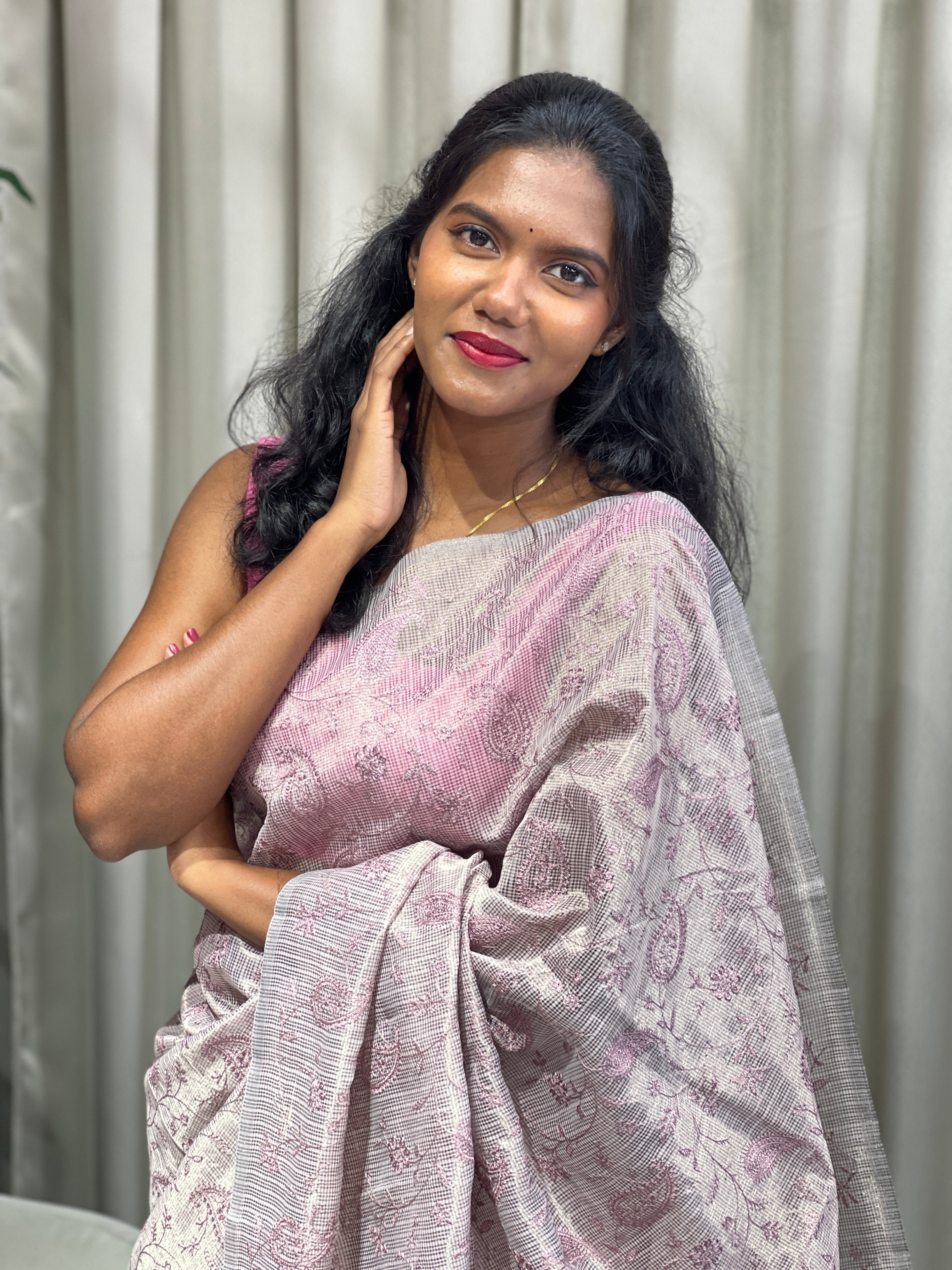 Paisley Embroidered Tissue Woven Check Kota Saree | YNG865