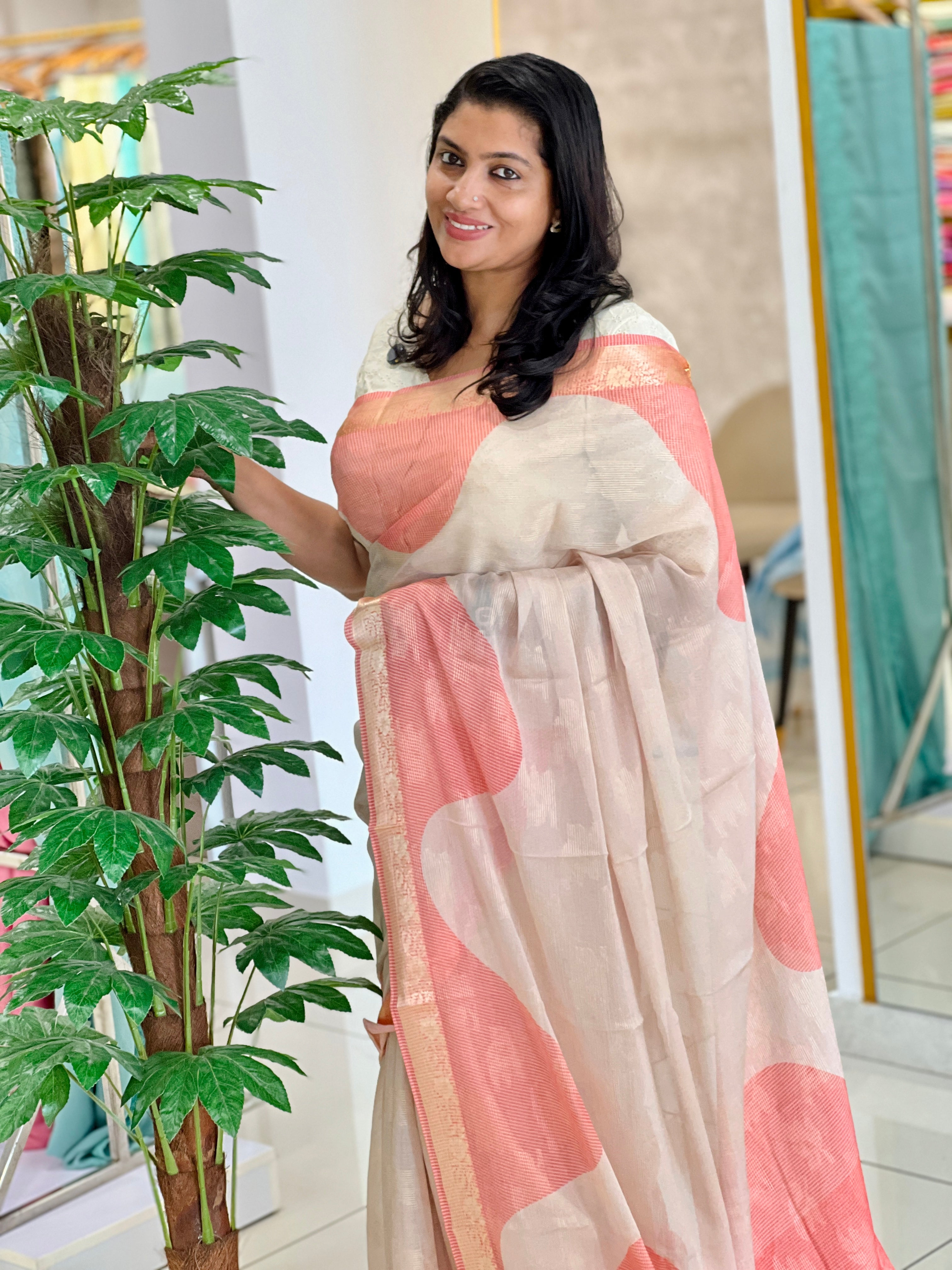 Banarasi Border Detailed Chinon Saree | SSN119