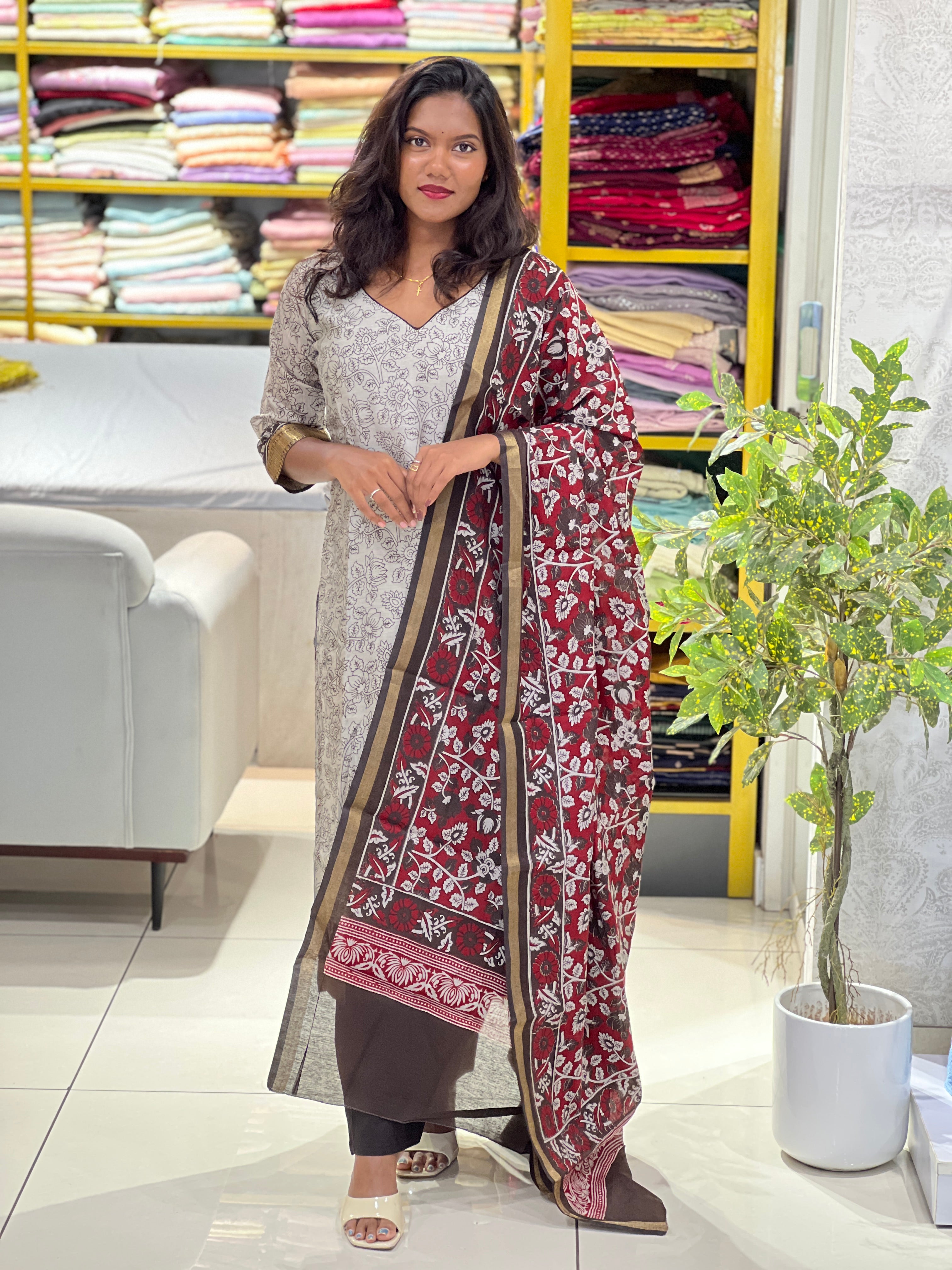 Screen Printed Semi Tussar Kurta Set SLM189