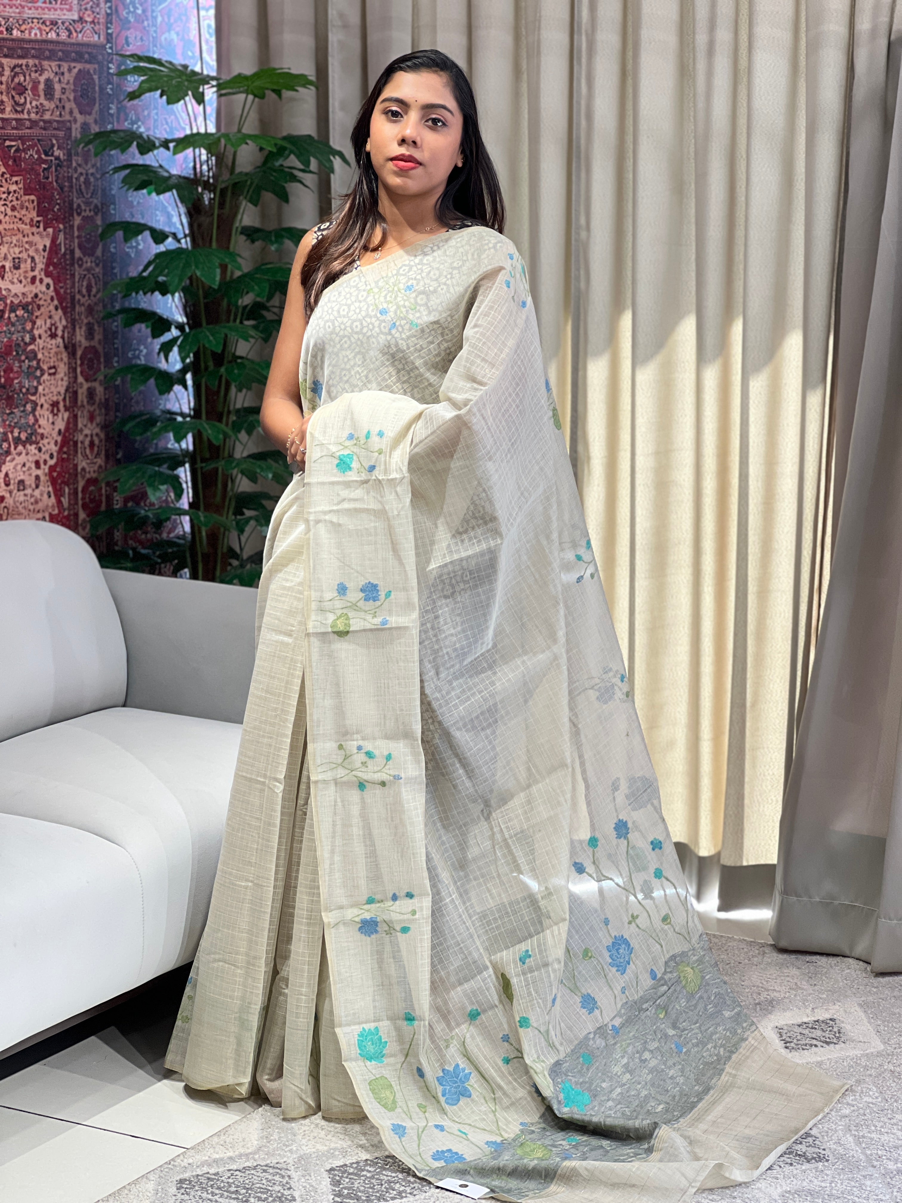 Floral Patterned Chanderi Finish Saree | YNG696