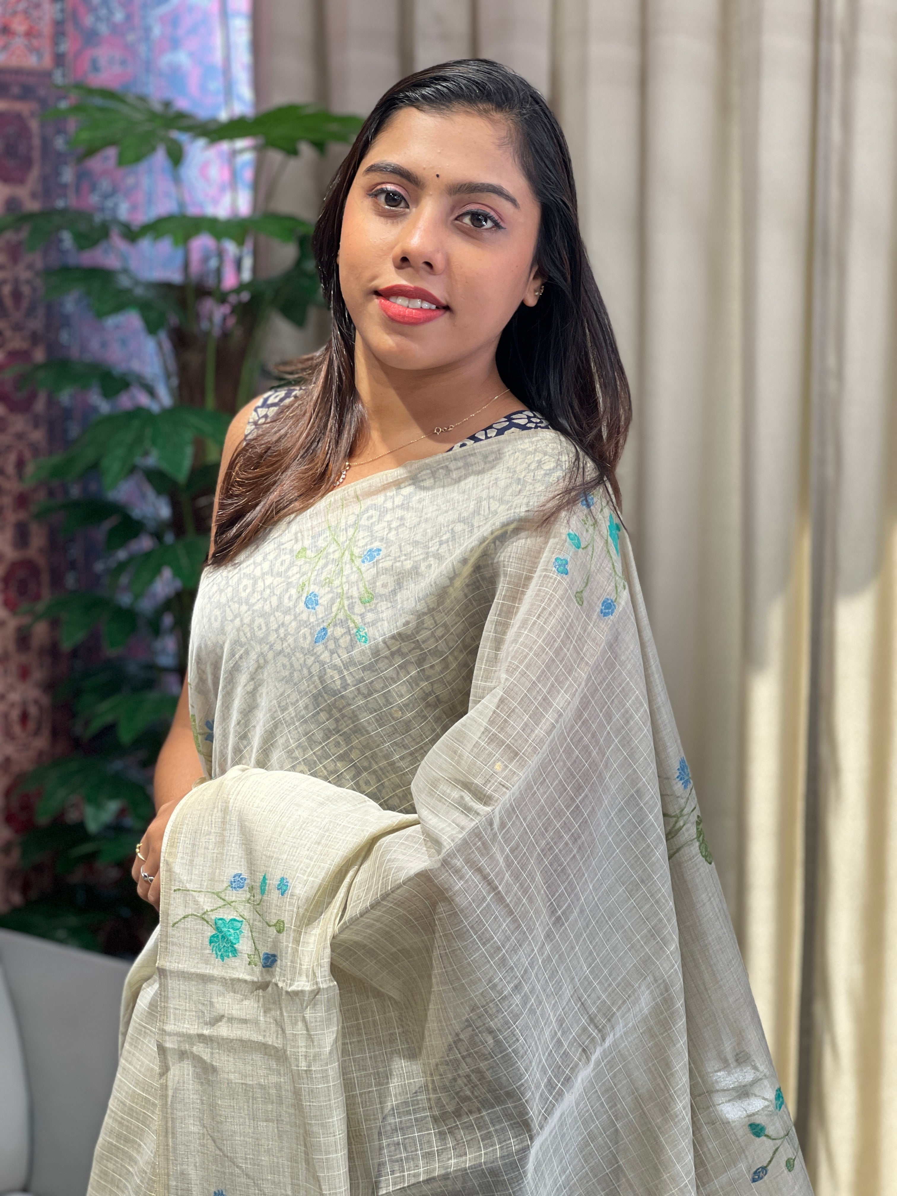 Floral Patterned Chanderi Finish Saree | YNG696