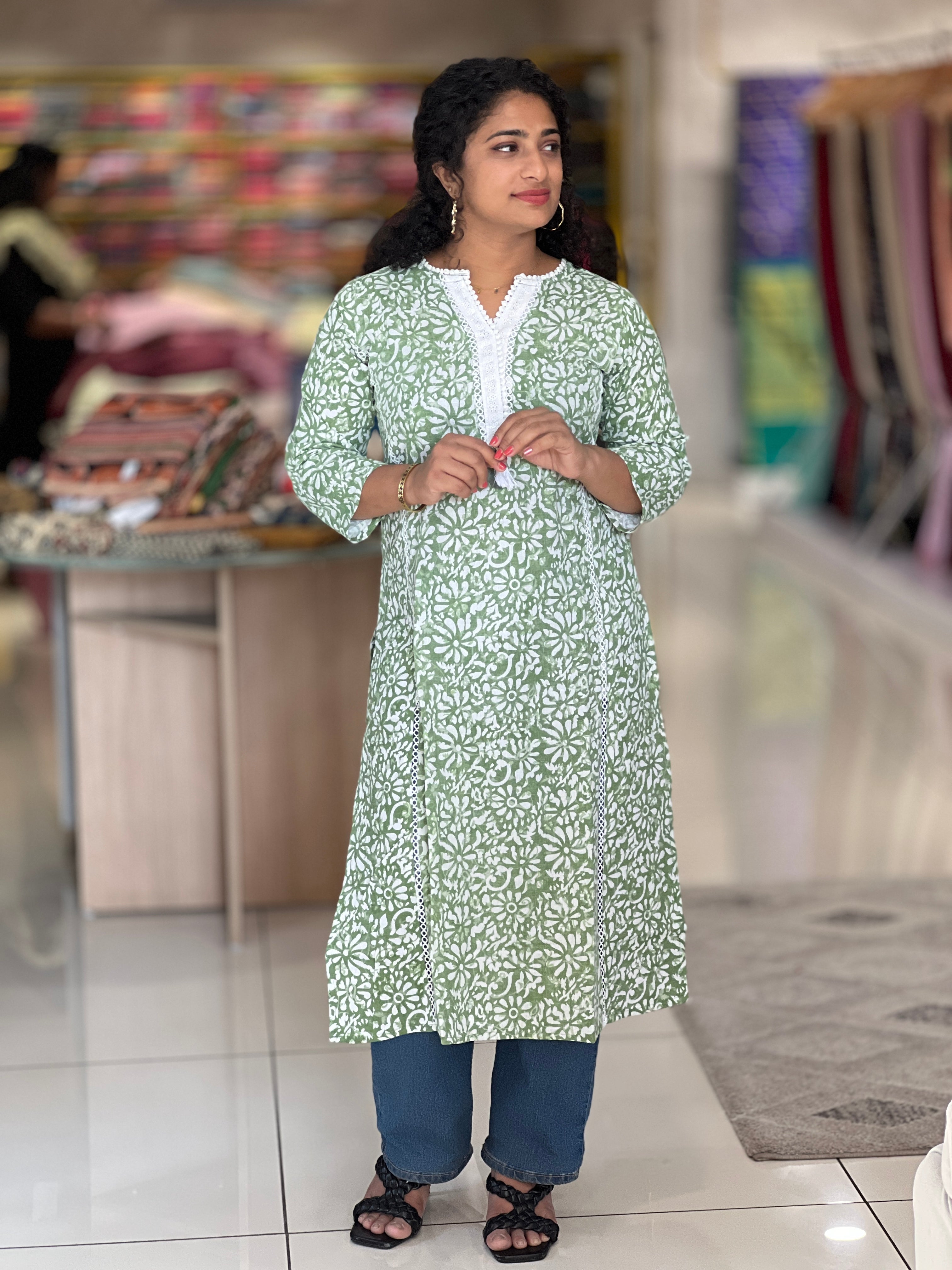 Floral Print With Lace Detailed Flex Cotton Kurta | YOC112