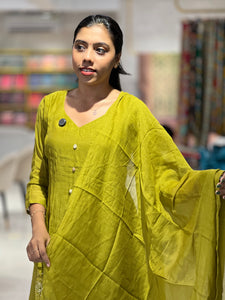 Embroidery Detailing Chanderi Kurta Set |  KIA114