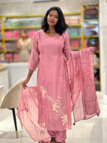 Embroidery Detailing Chanderi Kurta Set KIA113
