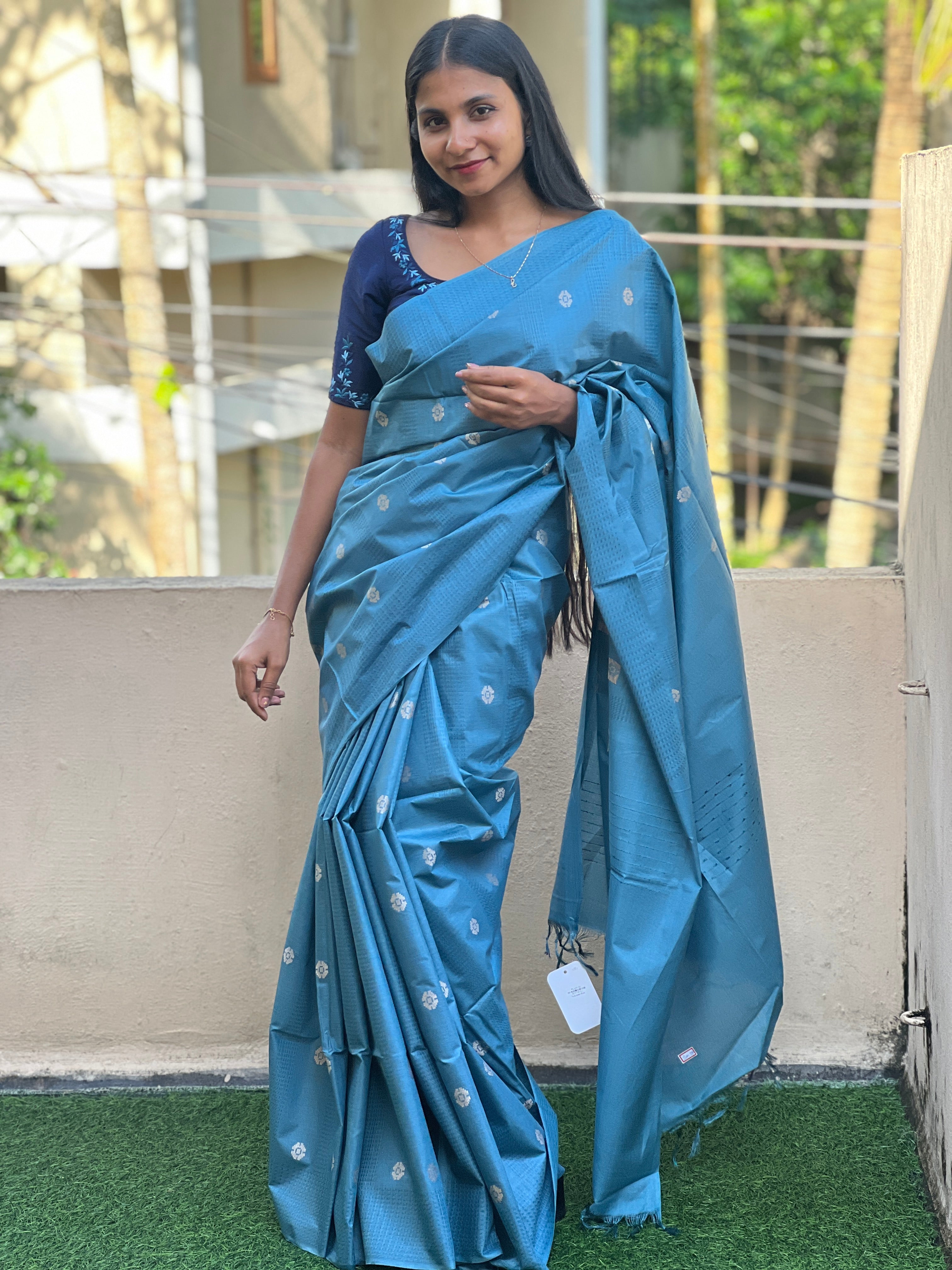 Floral Buta Weaved Tussar Sarees | ACT1181