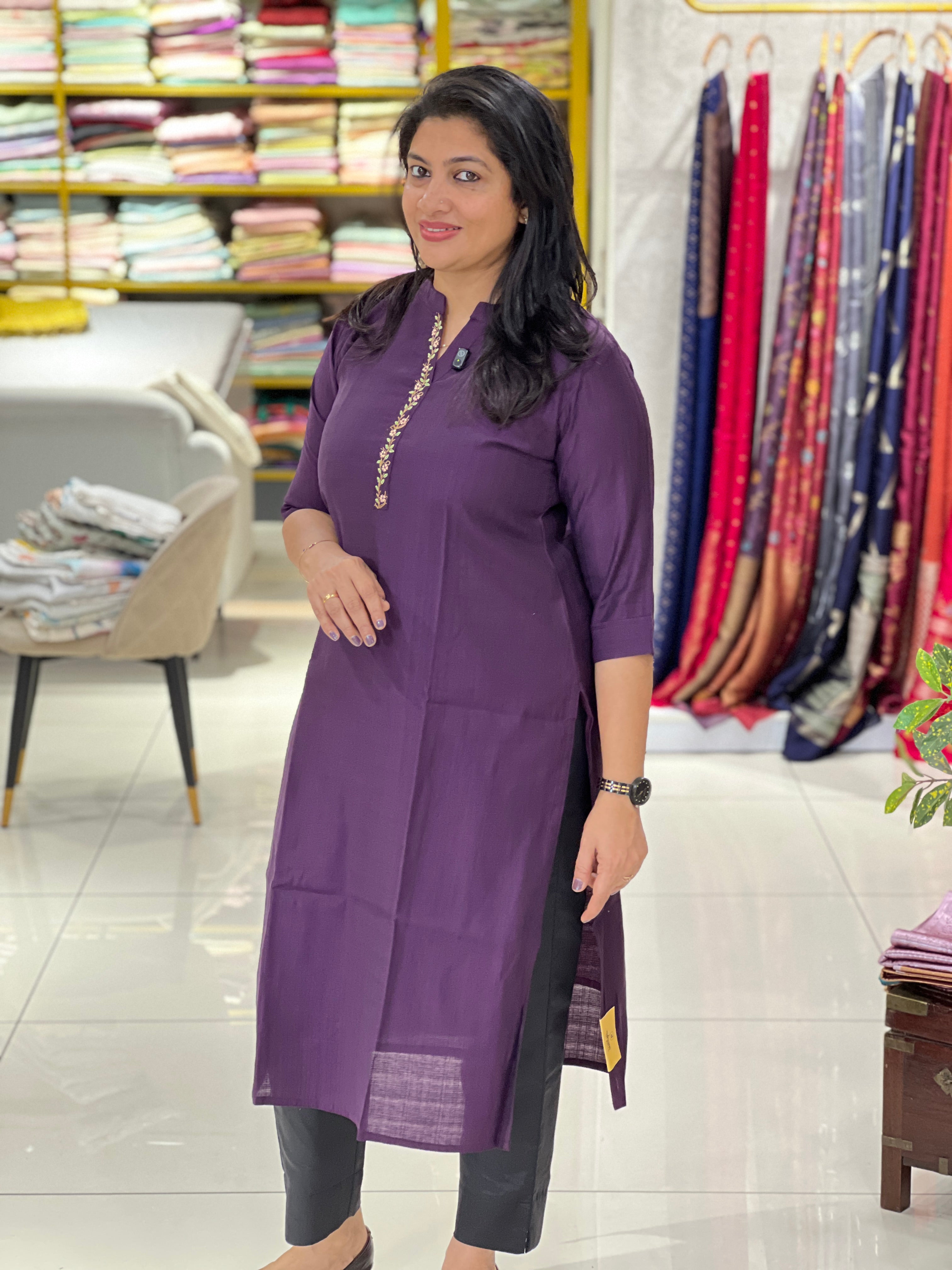 Floral Embroidered Vichithra Silk Kurta |MSN235