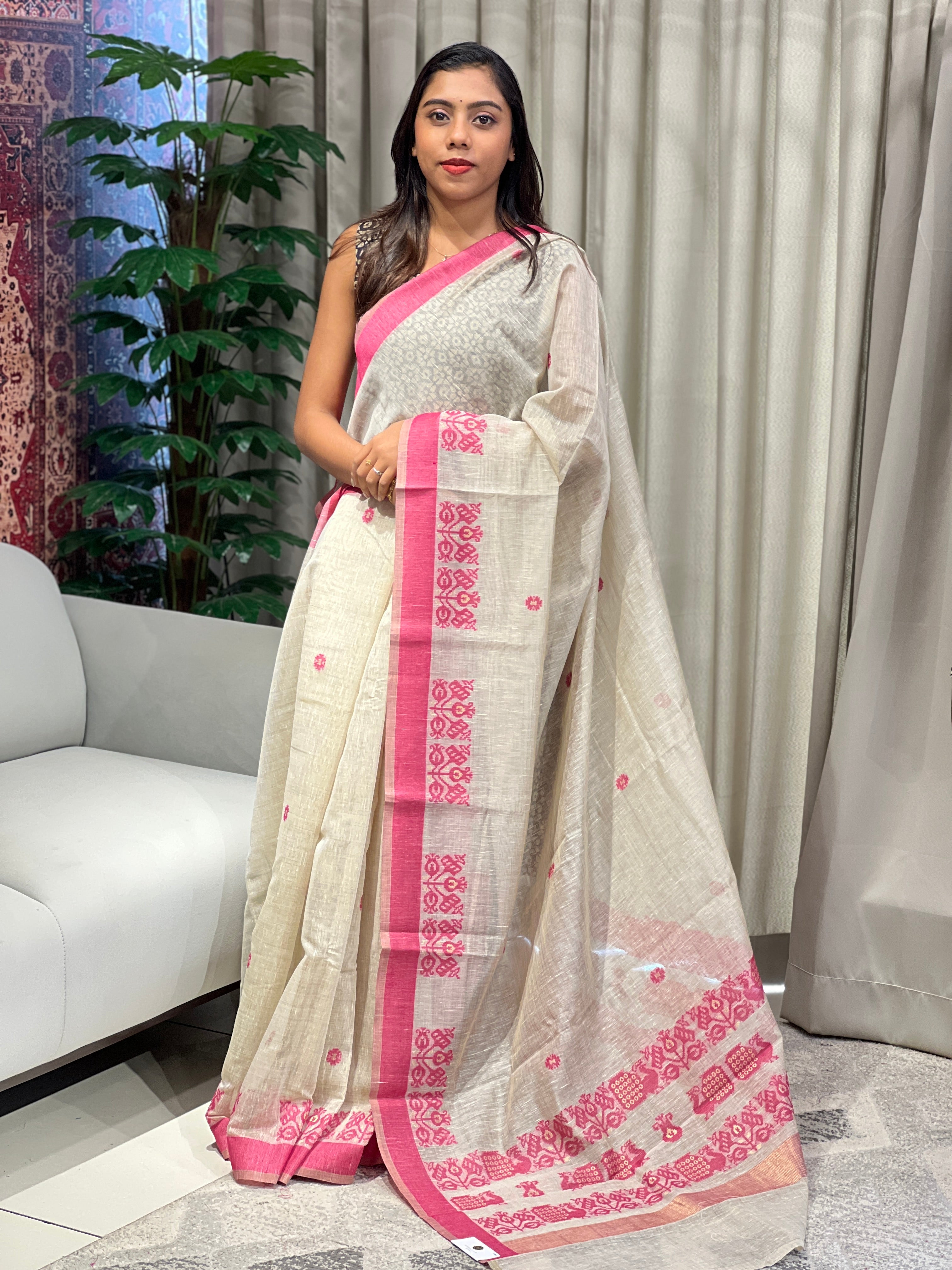 Peacock and Floral Designed Jamdani Saree | YNG854