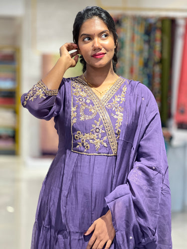 Hand Embroidery Detailed Chanderi Finish Kurta Set | KIA115