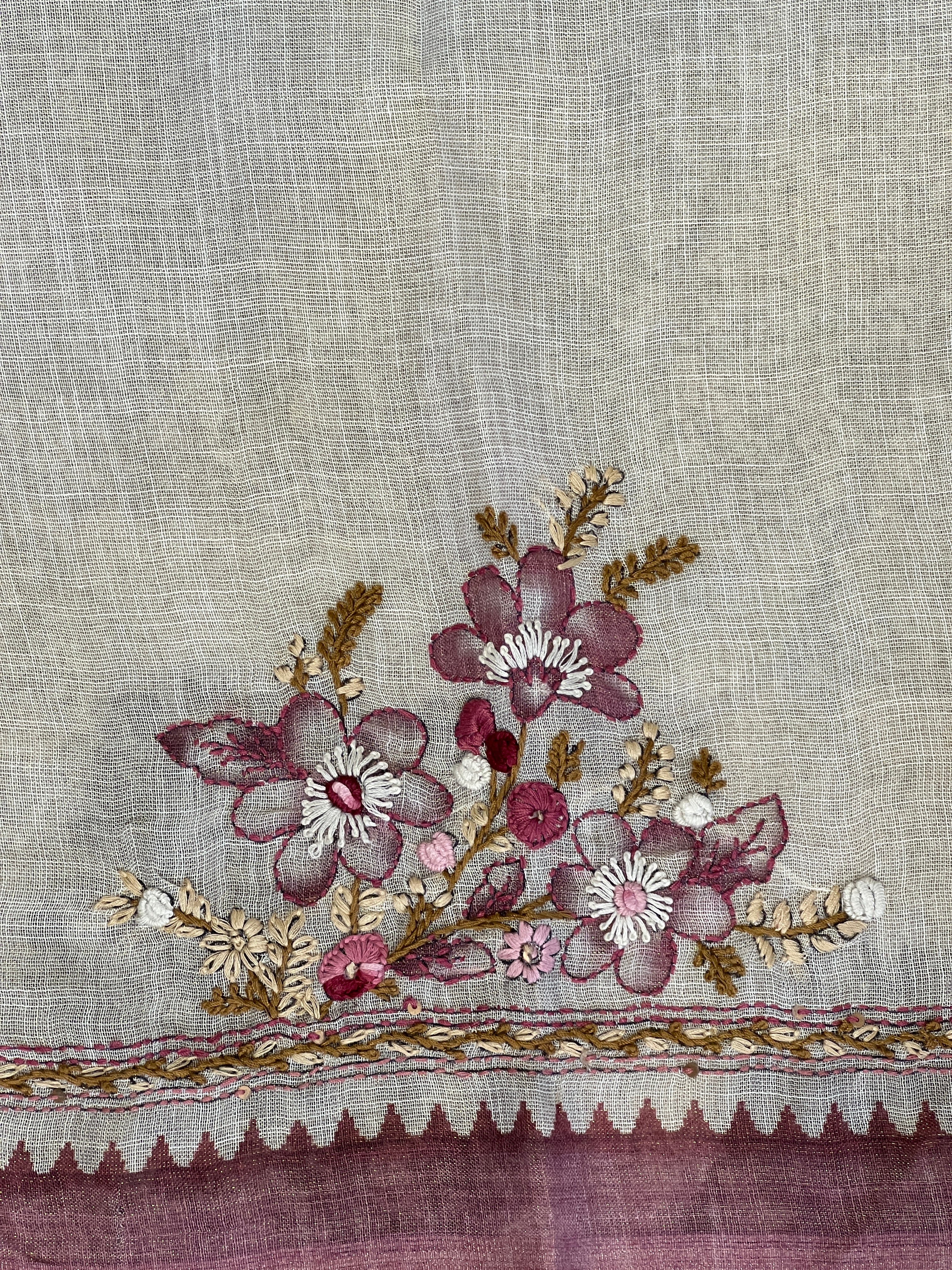 Digital Print With Embroidery Detailed Linen Saree | YNG869