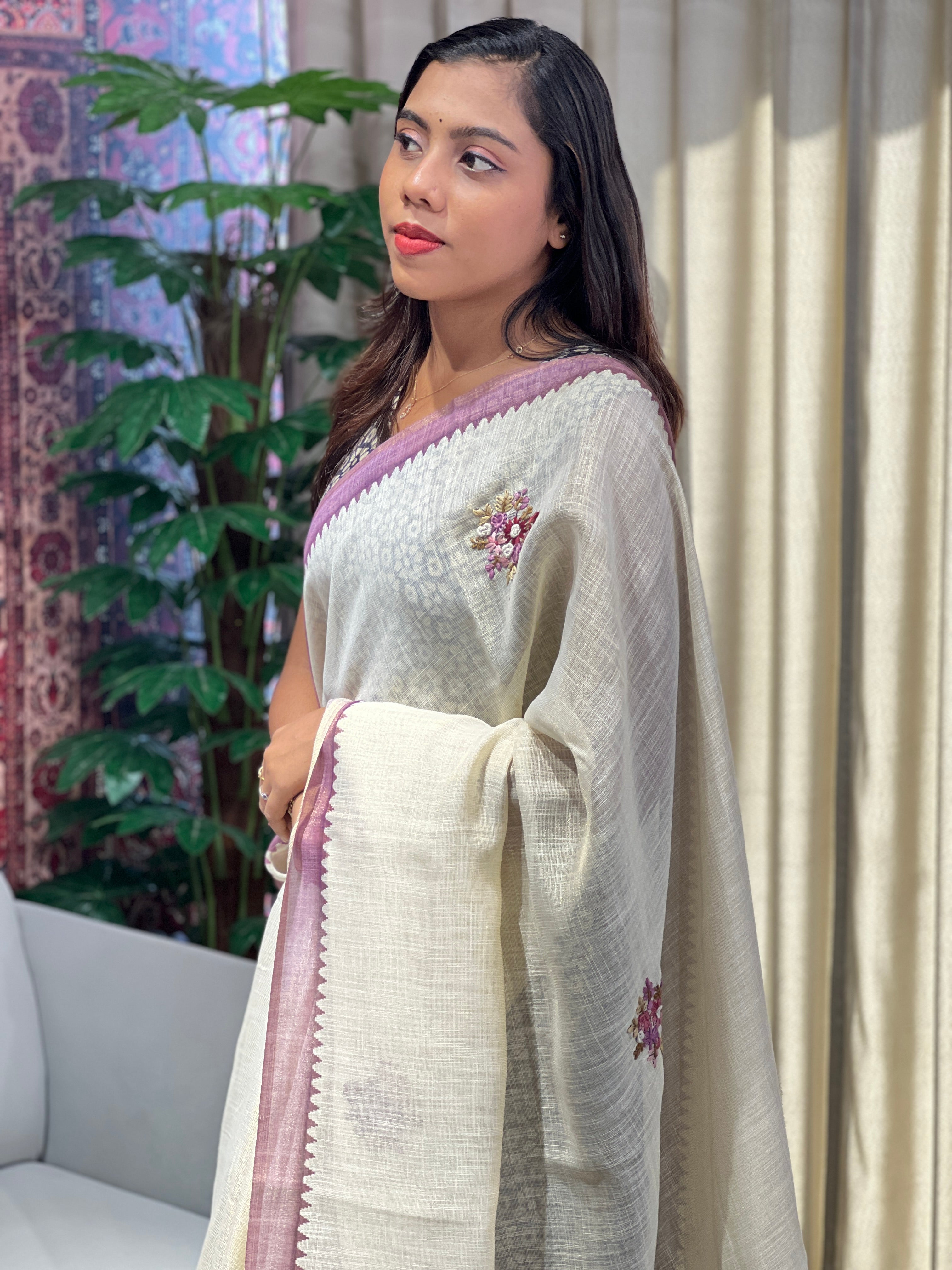 Digital Print With Embroidery Detailed Linen Saree | YNG868