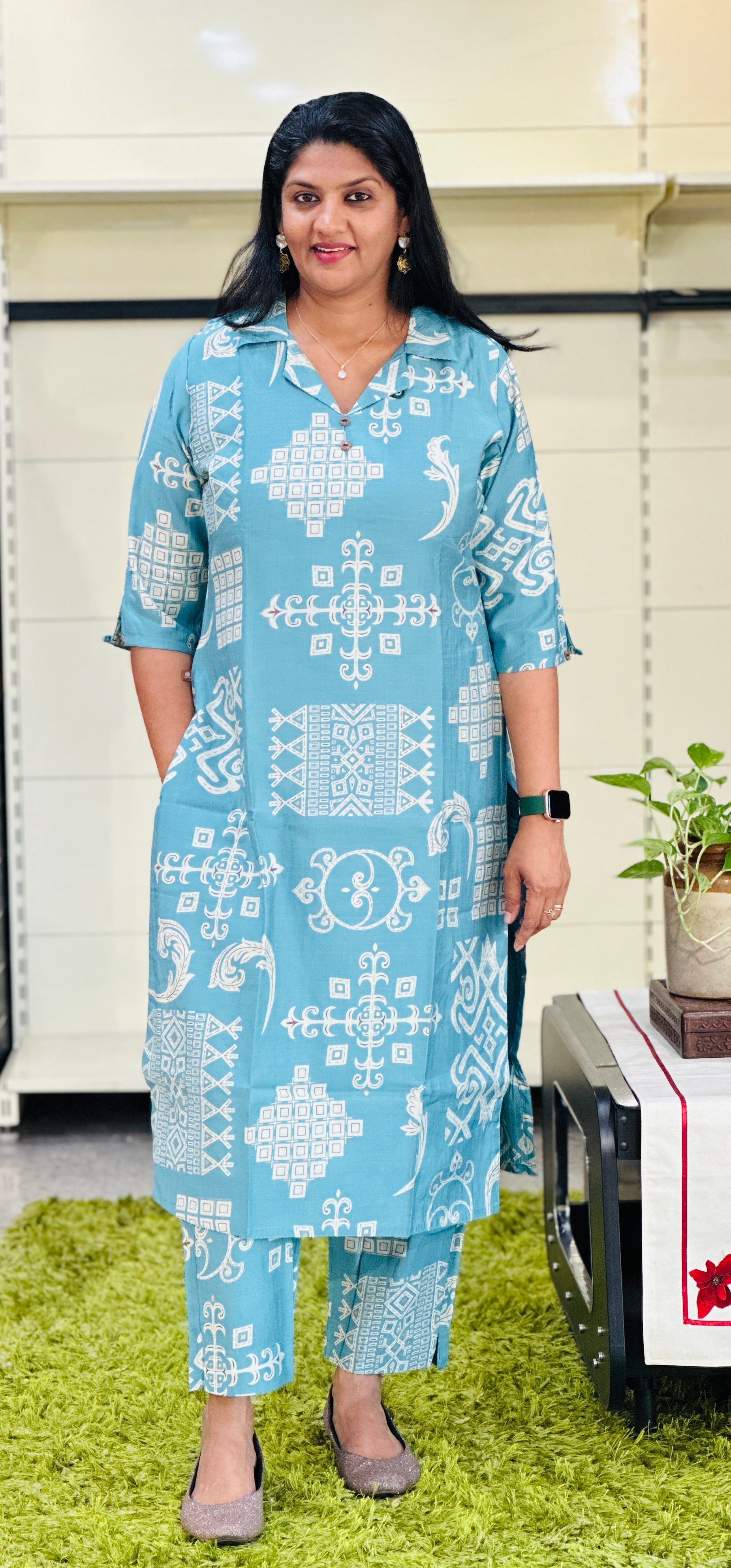 Foil Printed Geometric Patterned Rayon Kurta Set | VSI147