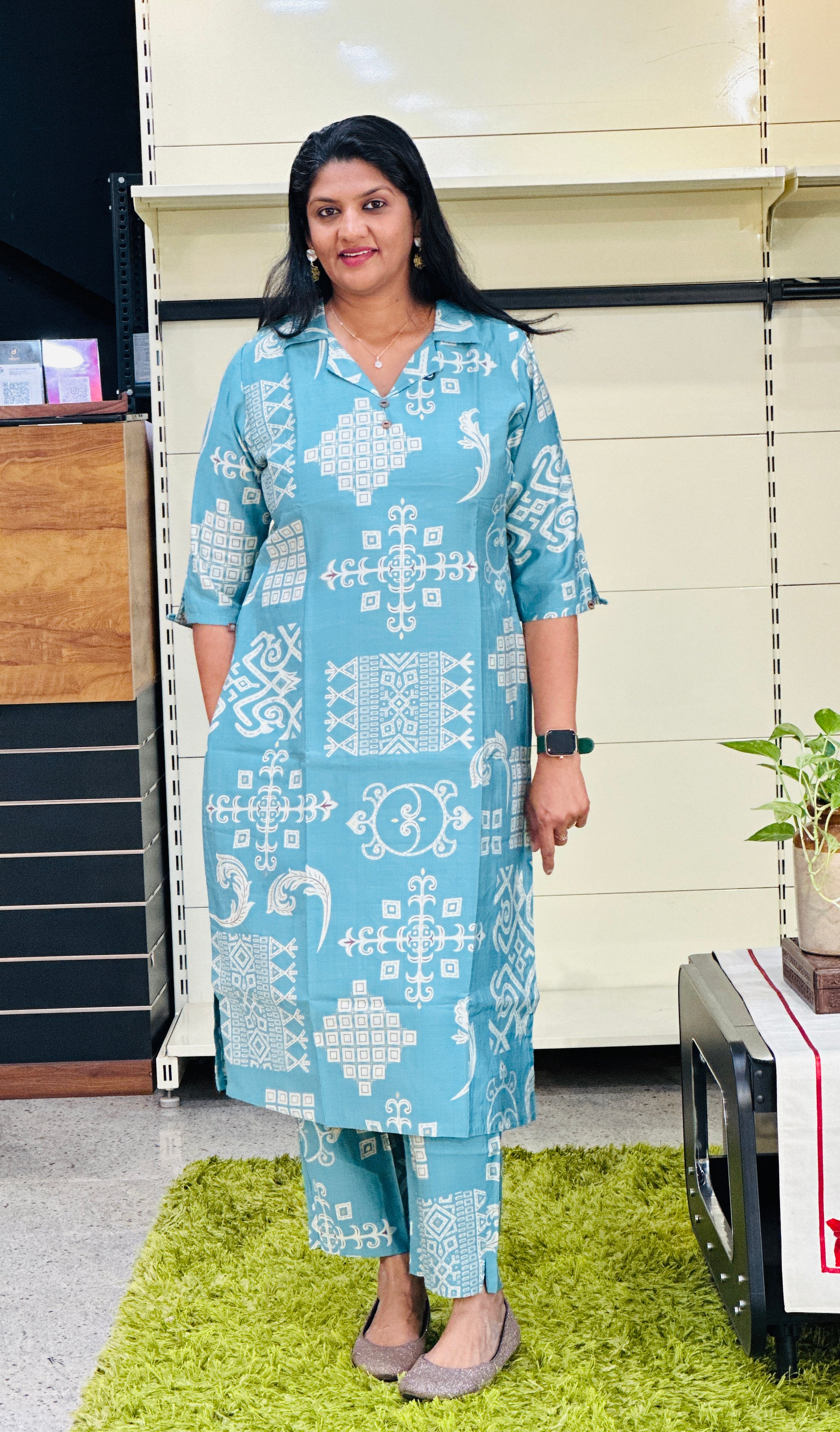 Foil Printed Geometric Patterned Rayon Kurta Set | VSI147