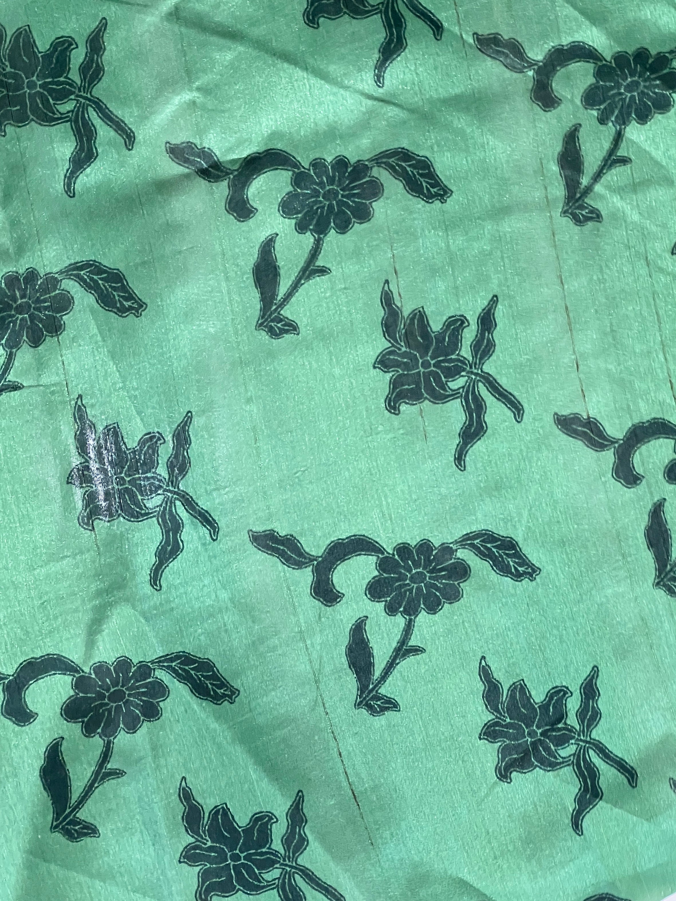 Digital Print With Embroidery Detailed Semi Tussar Saree | HT425