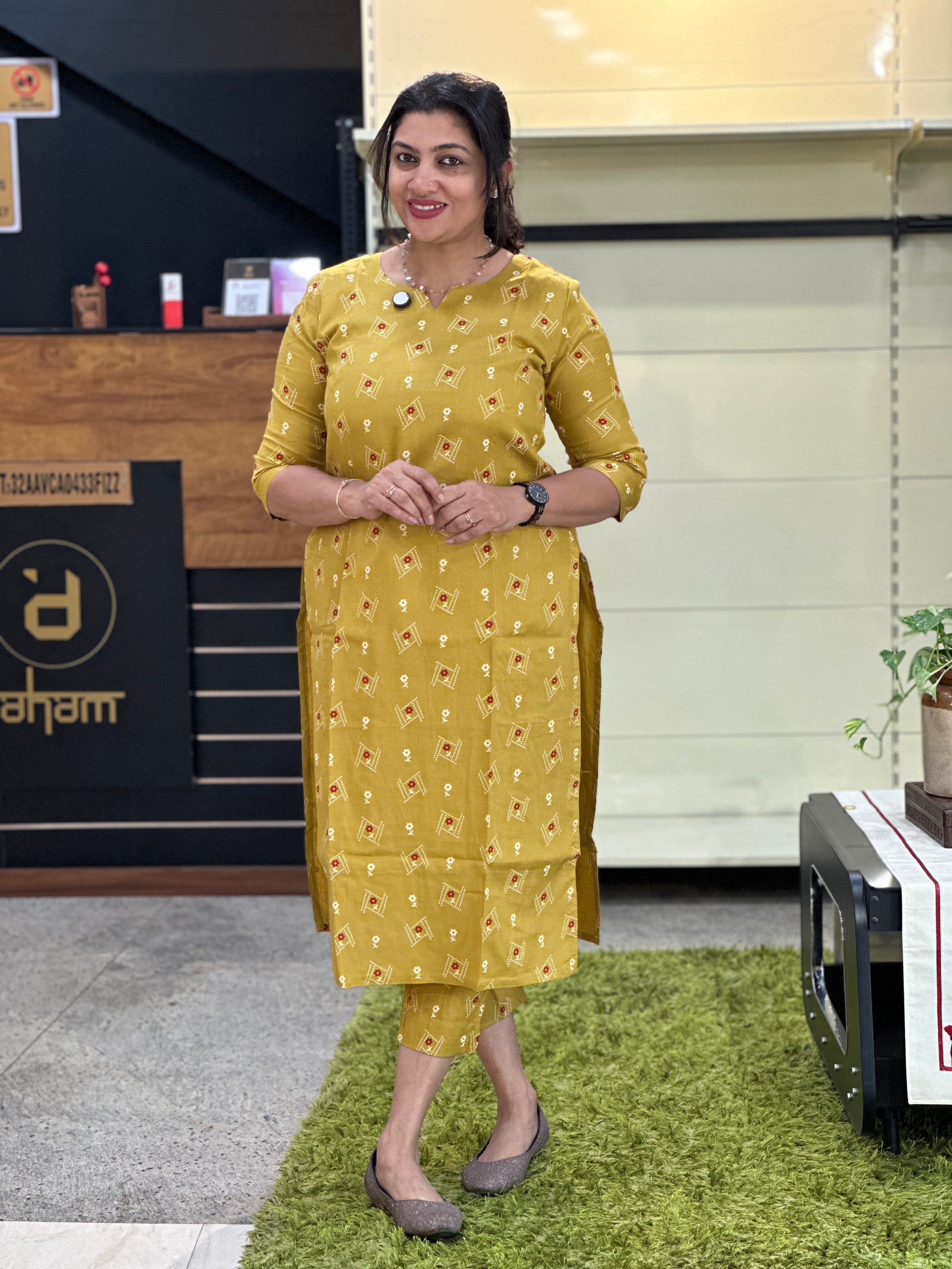 Floral & Geometric Printed Cotton Kurta Set | VSI153