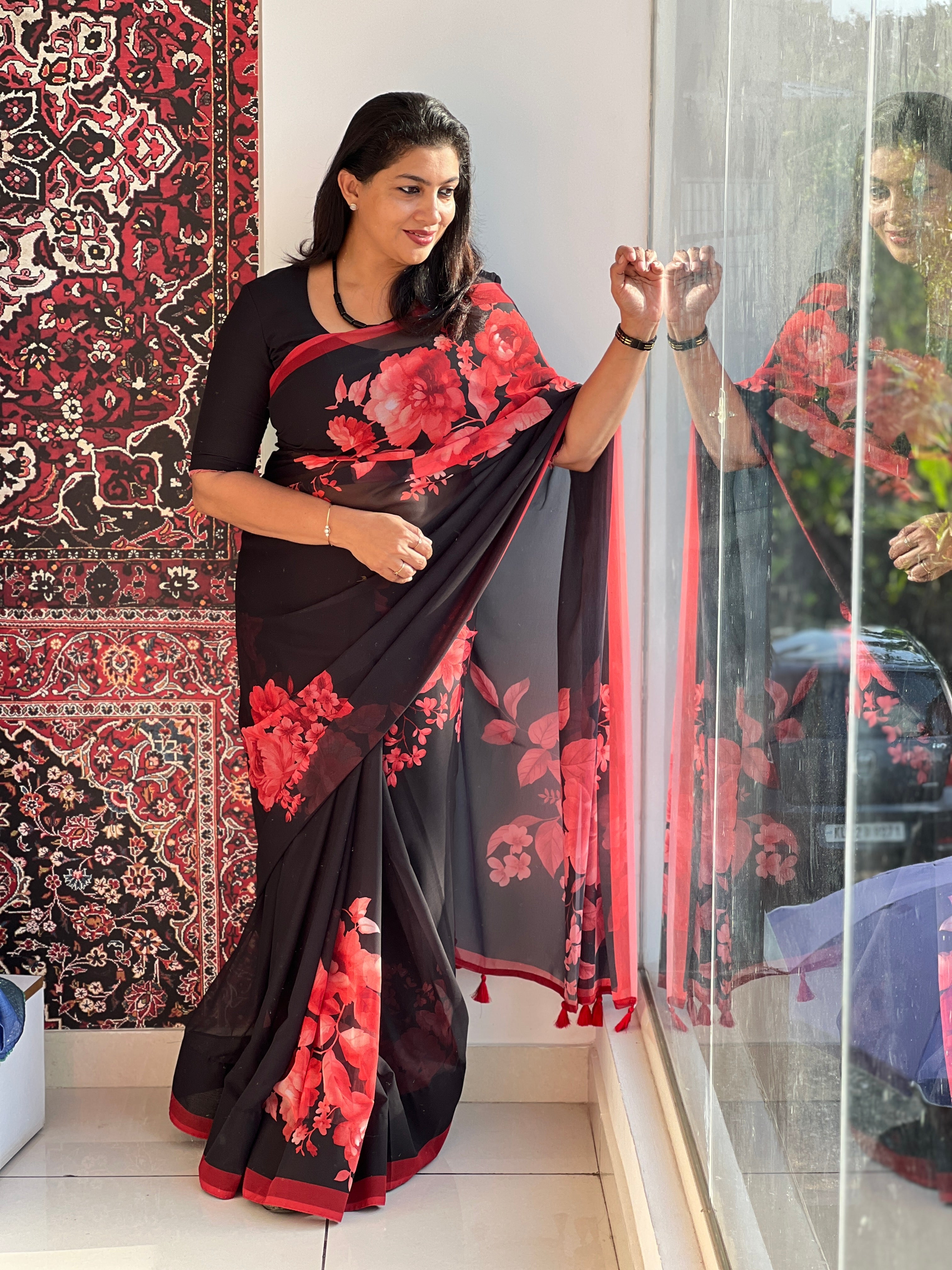 Floral Digital Print Placement Detailed Georgette Saree | HT286