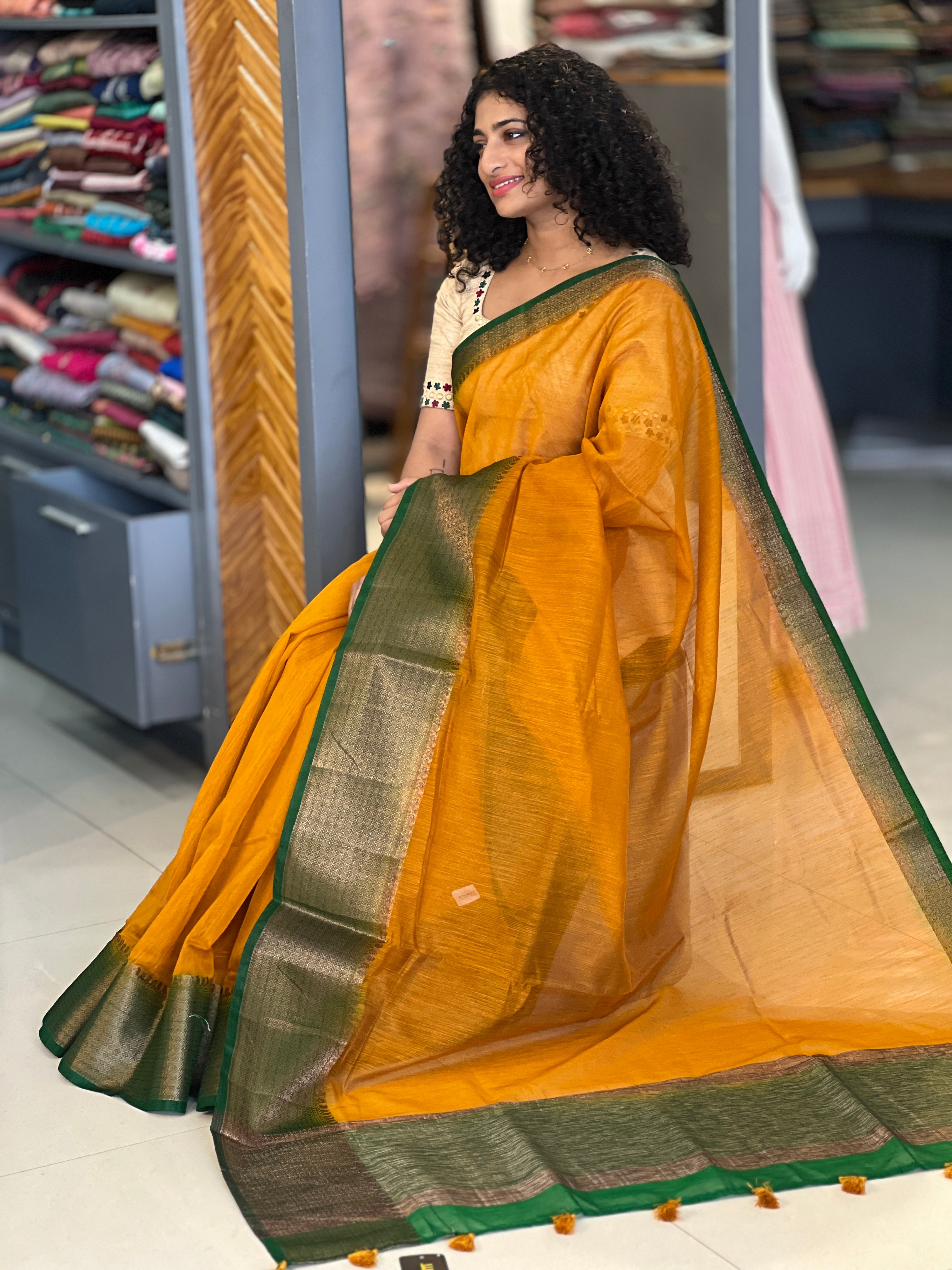 Antique Golden Zari Weaved Semi Geecha Saree | YNG358