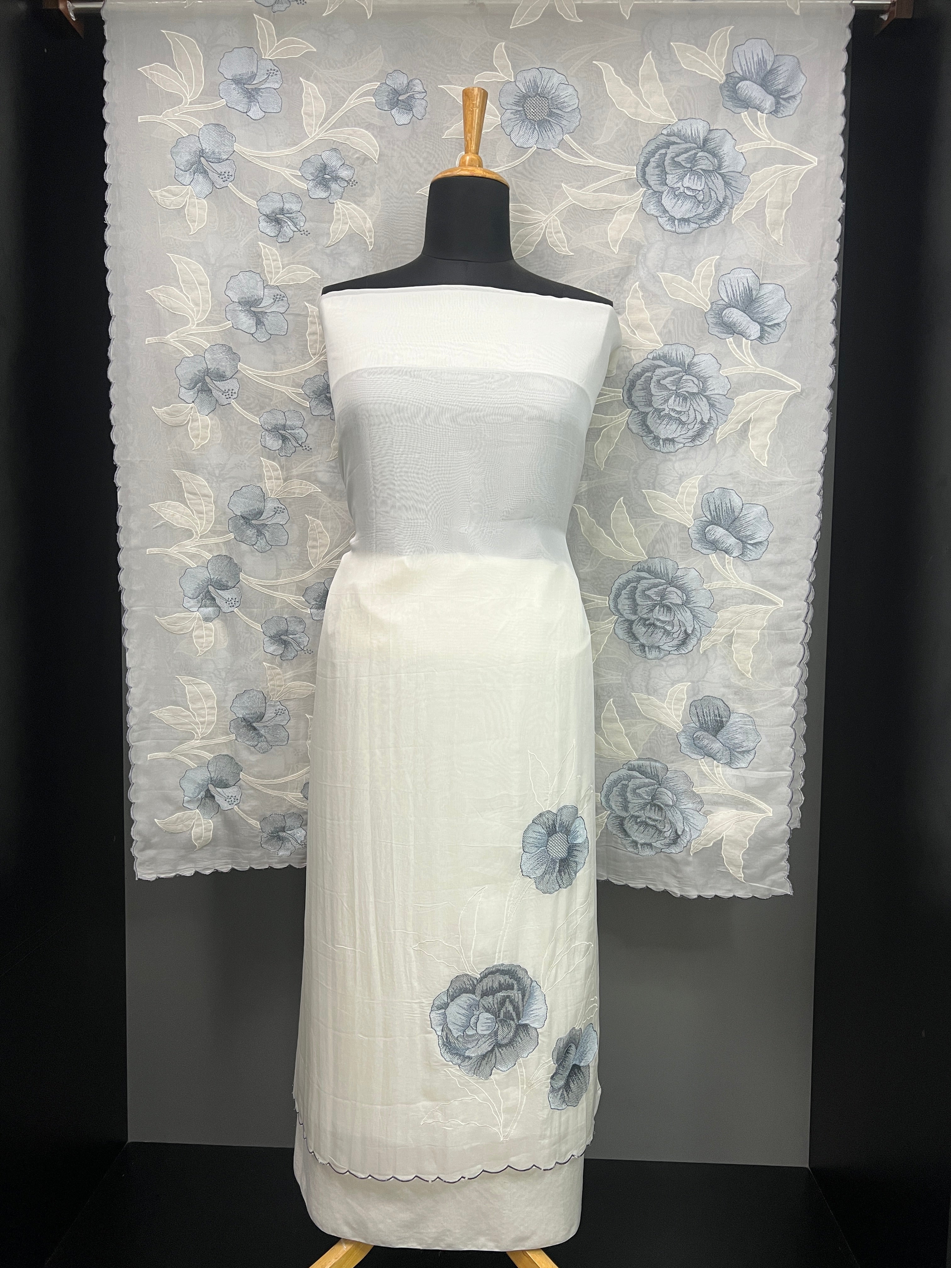 Floral Embroidery Detailed Organza Salwar Set | MM205