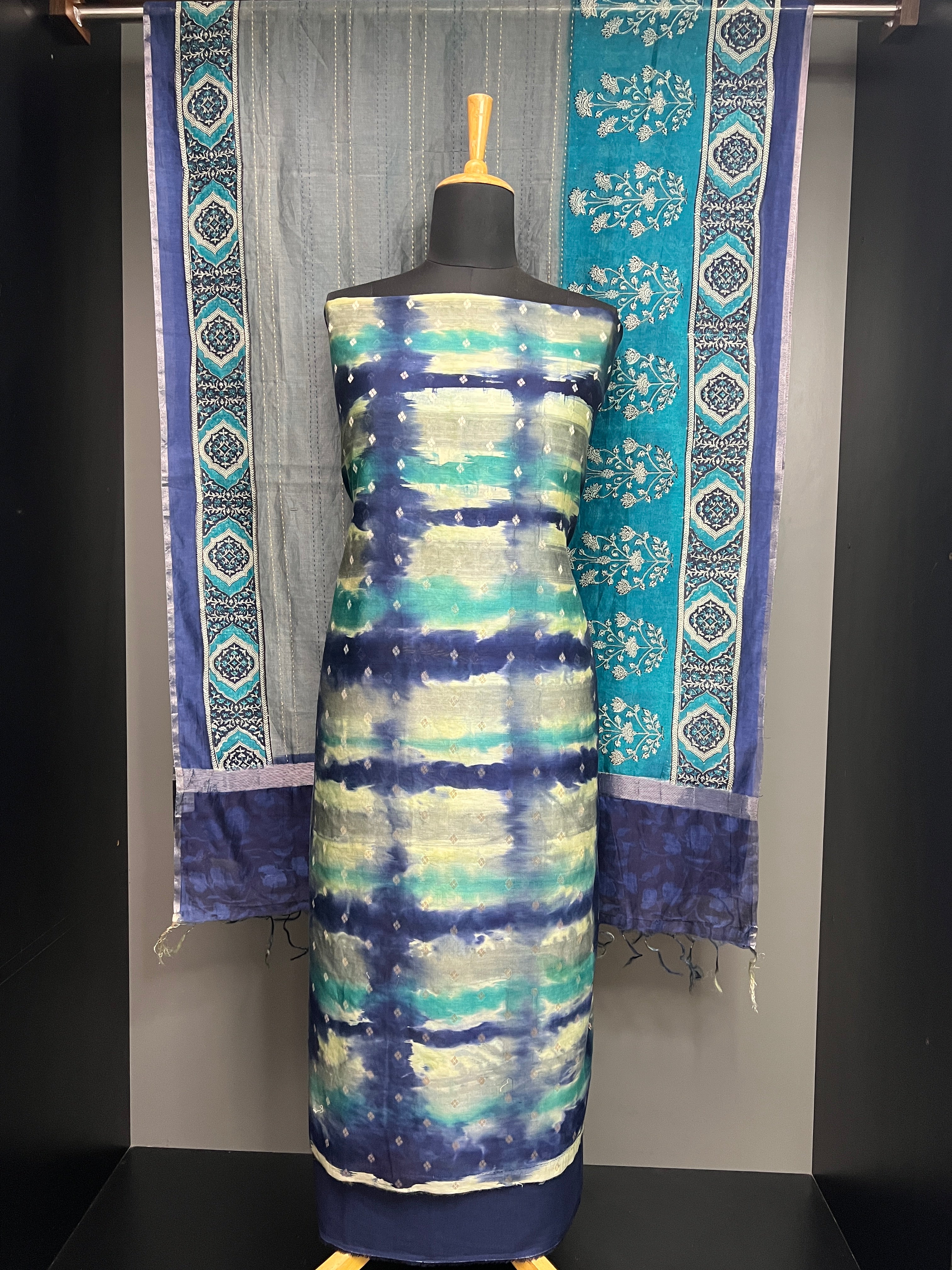 Tie and Dye Patterned Chanderi Salwar Set | YNG1094