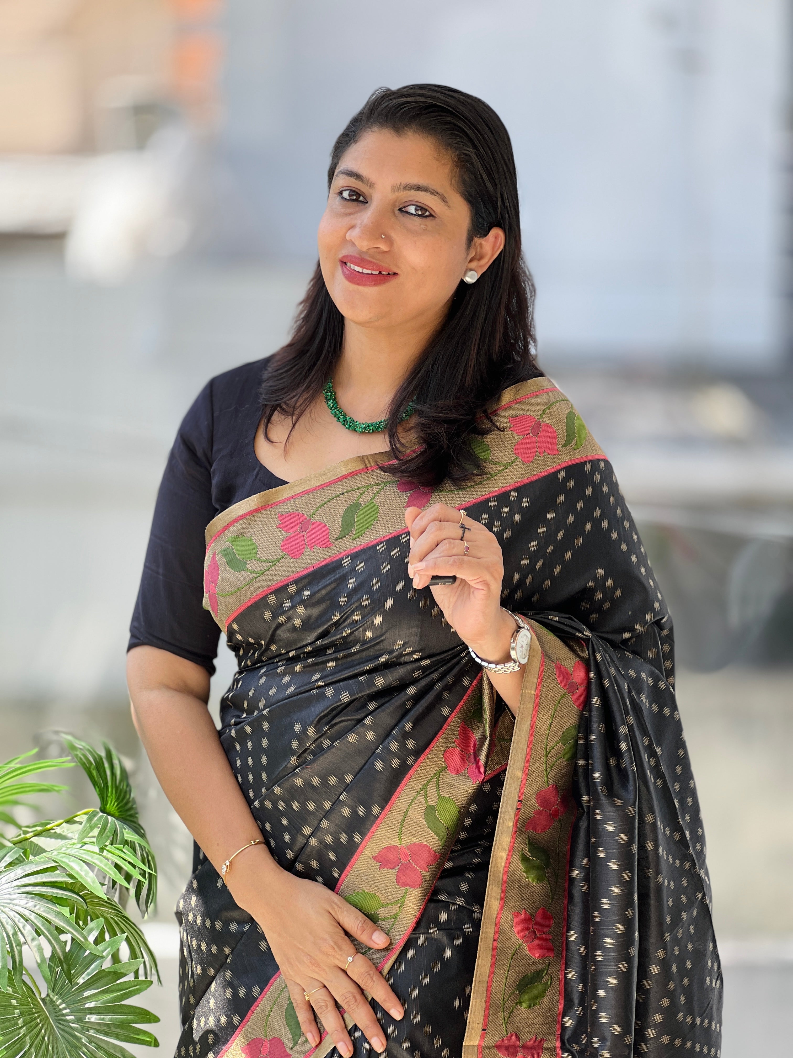 Antique Zari & Floral Weaved Semi Silk Saree | SSN362