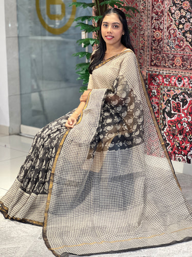 Paisley Print With Zari Border Detailed Kota Saree | VFC492