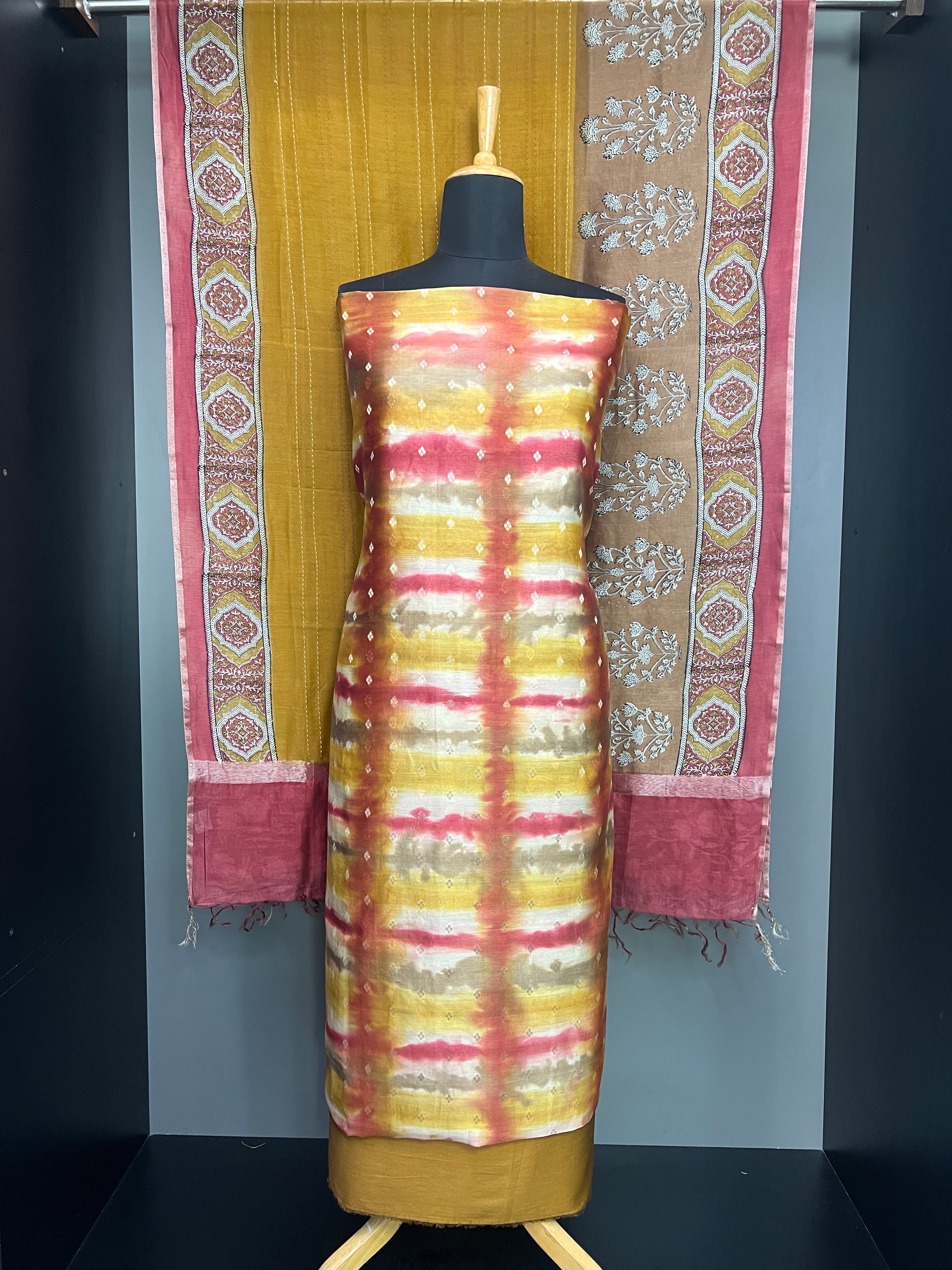 Tie and Dye Patterned Chanderi Salwar Set | YNG1093