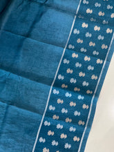 Silver & Golden Zari Woven Floral Patterned Banarasi Silk Saree | NN311