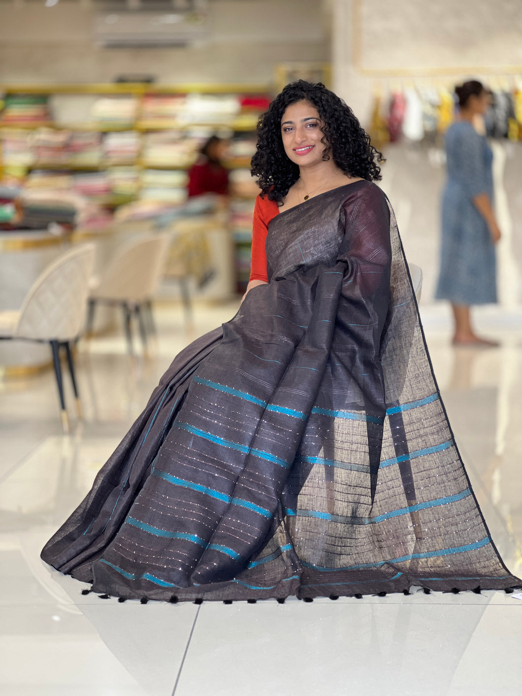 Zari Weaved Linen Saree | DLS221