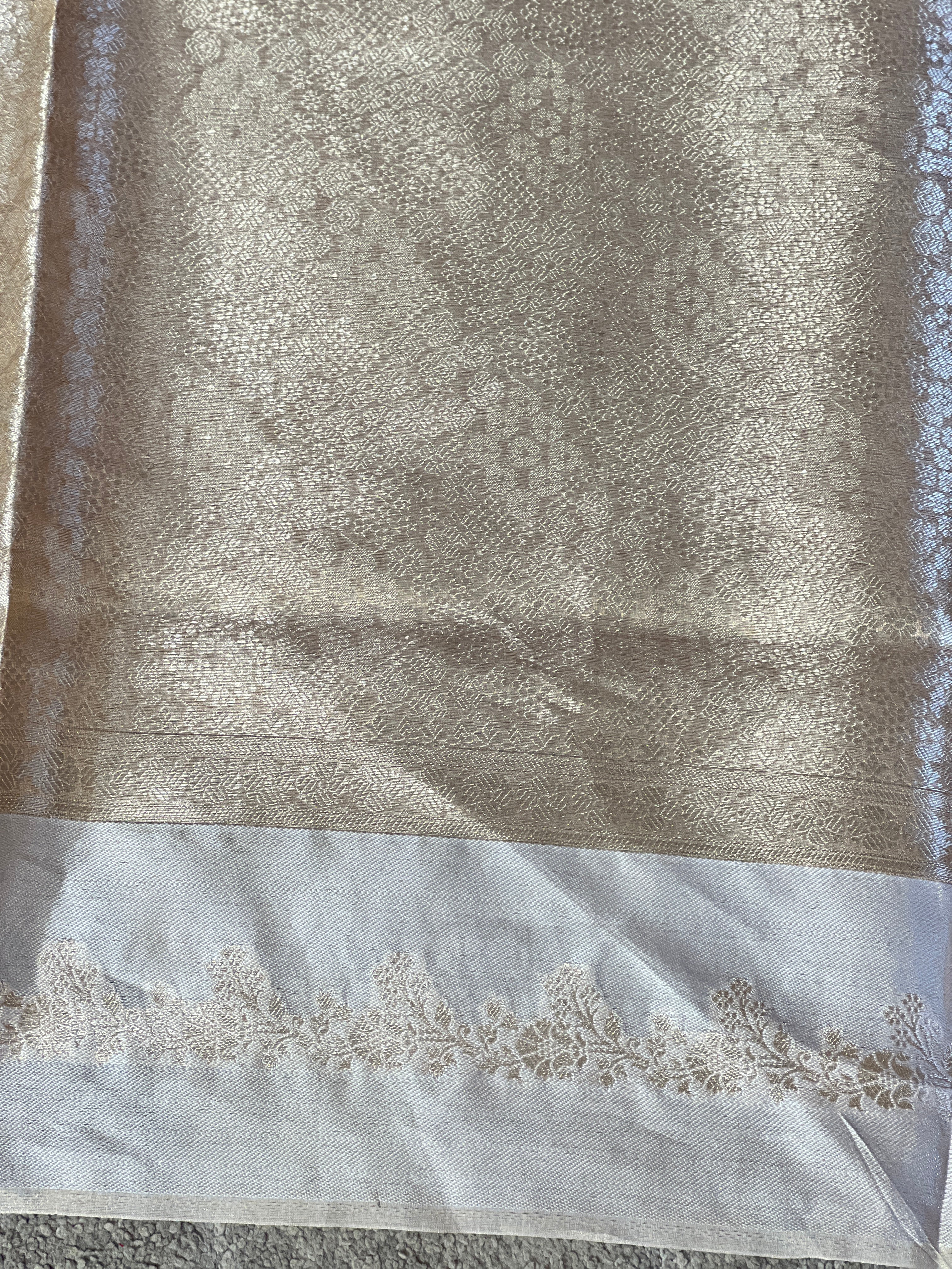 Embroidered Woven Pure Organza Saree | KMM152