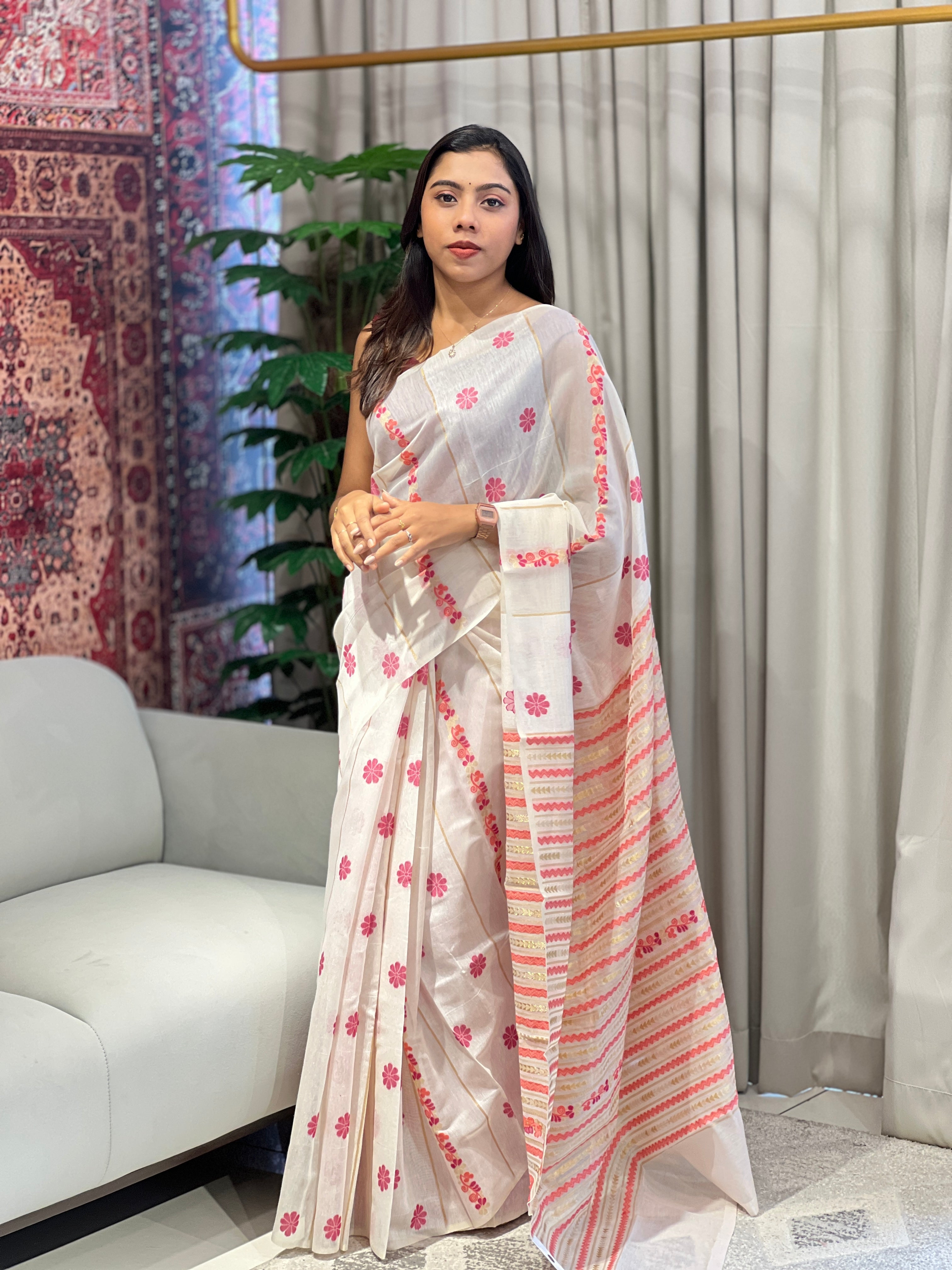 Floral Thread Woven Chanderi Saree | YNG900