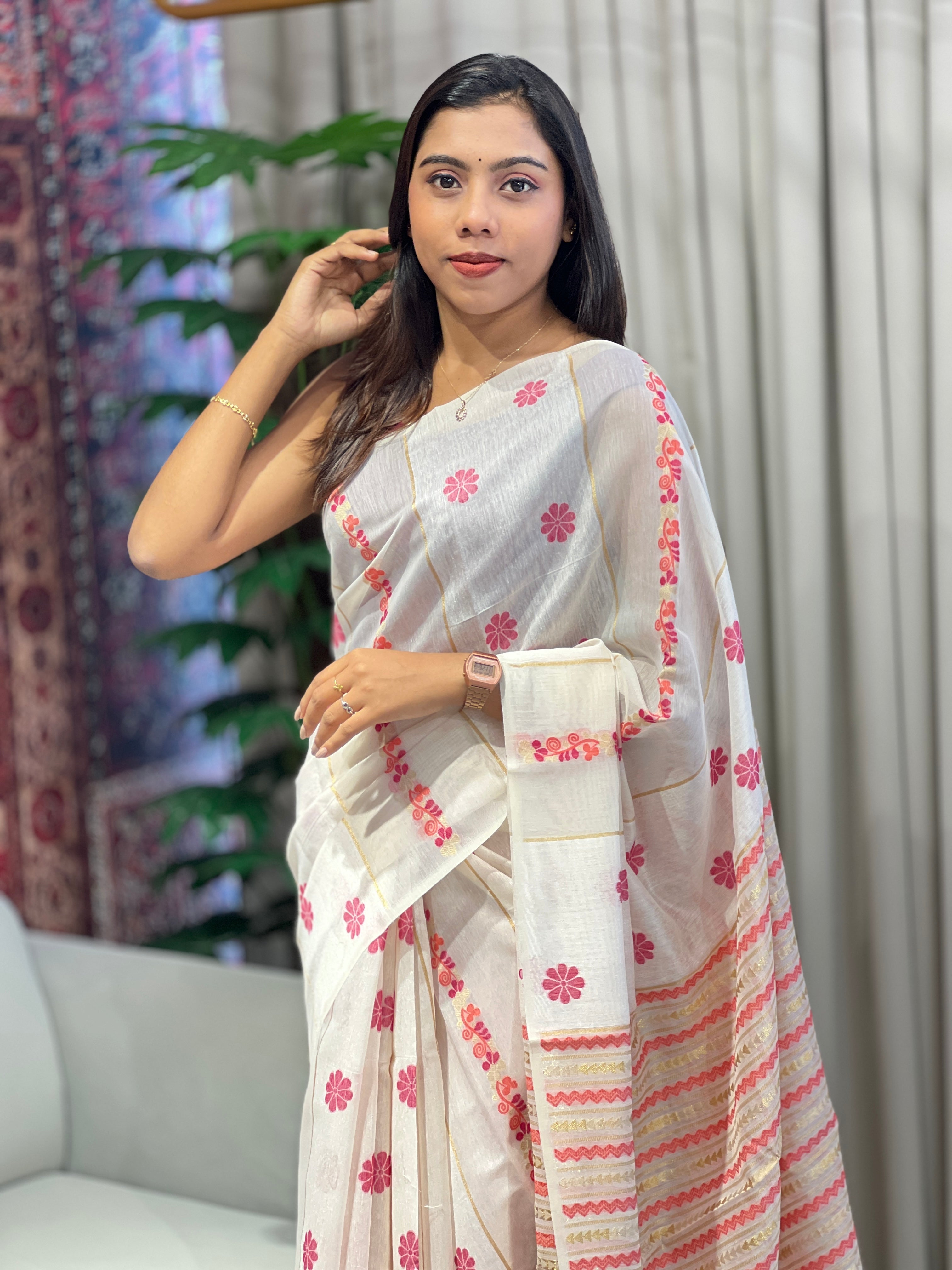 Floral Thread Woven Chanderi Saree | YNG900