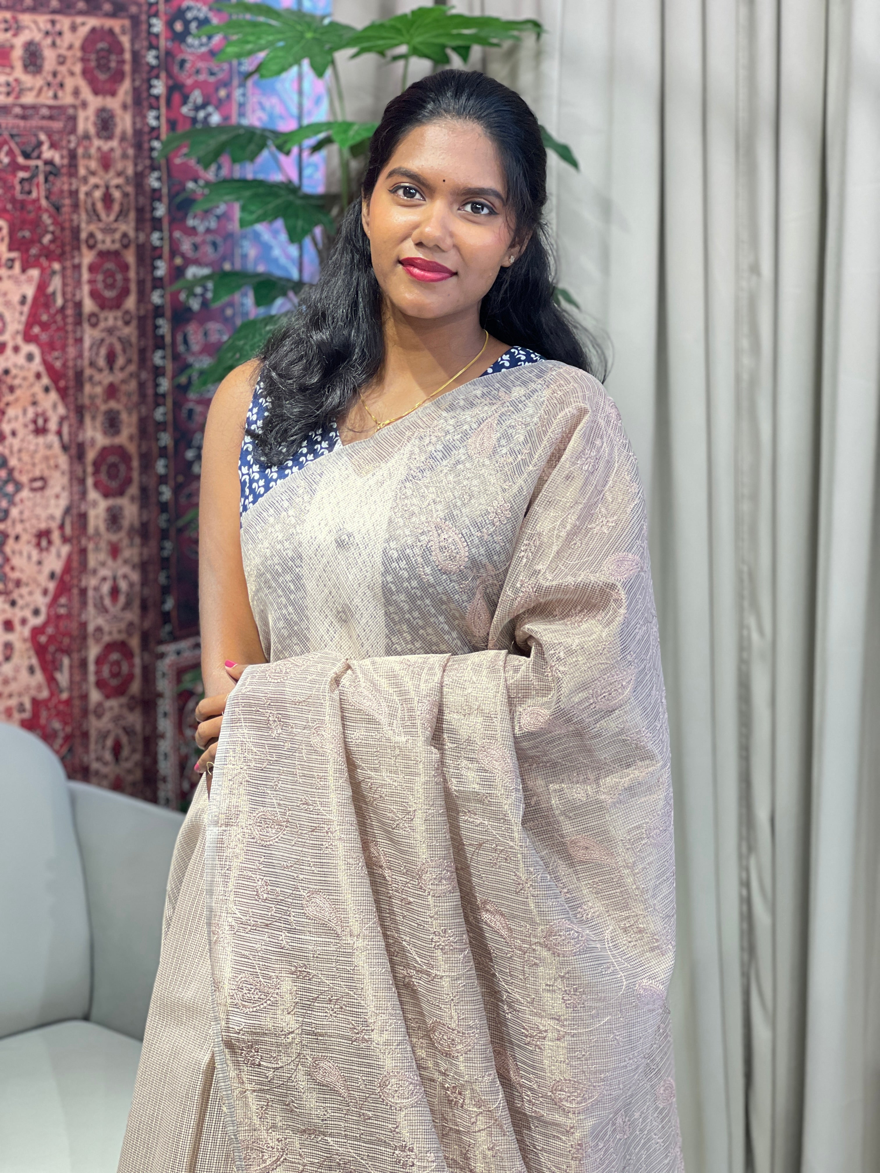 Paisley Embroidered Tissue Woven Check Kota Saree | YNG863