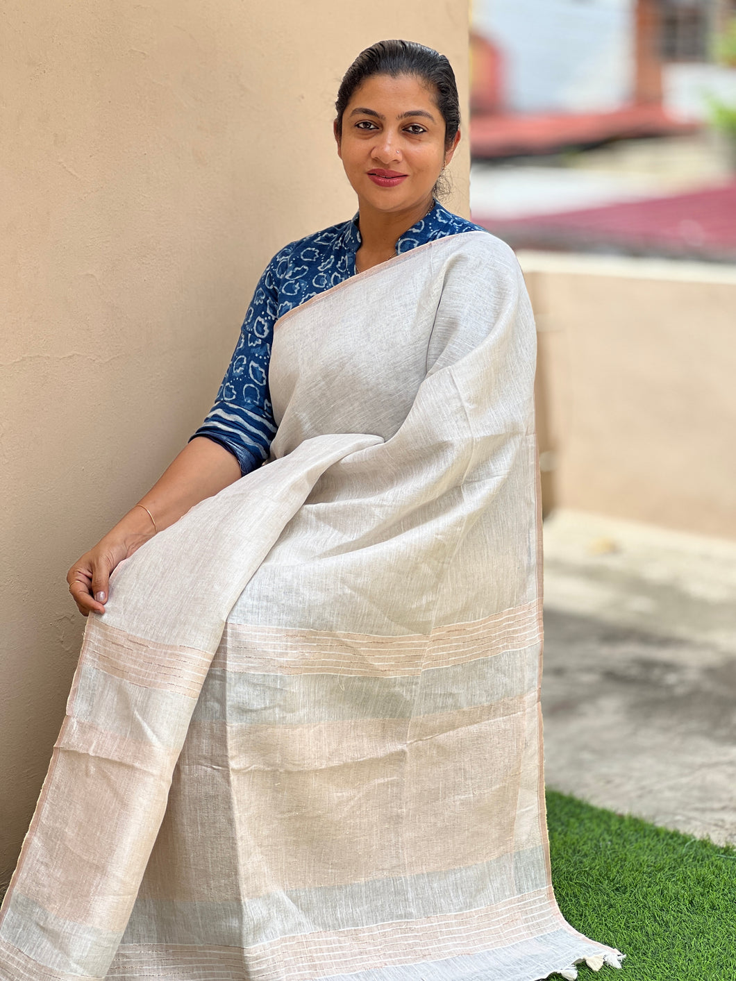 Line Weaving Pattern Pallu Design Linen Saree | DLS139