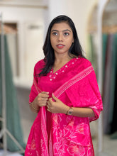Floral Print With Embroidery Detailed Muslin Finish Kurta Set | SJL144