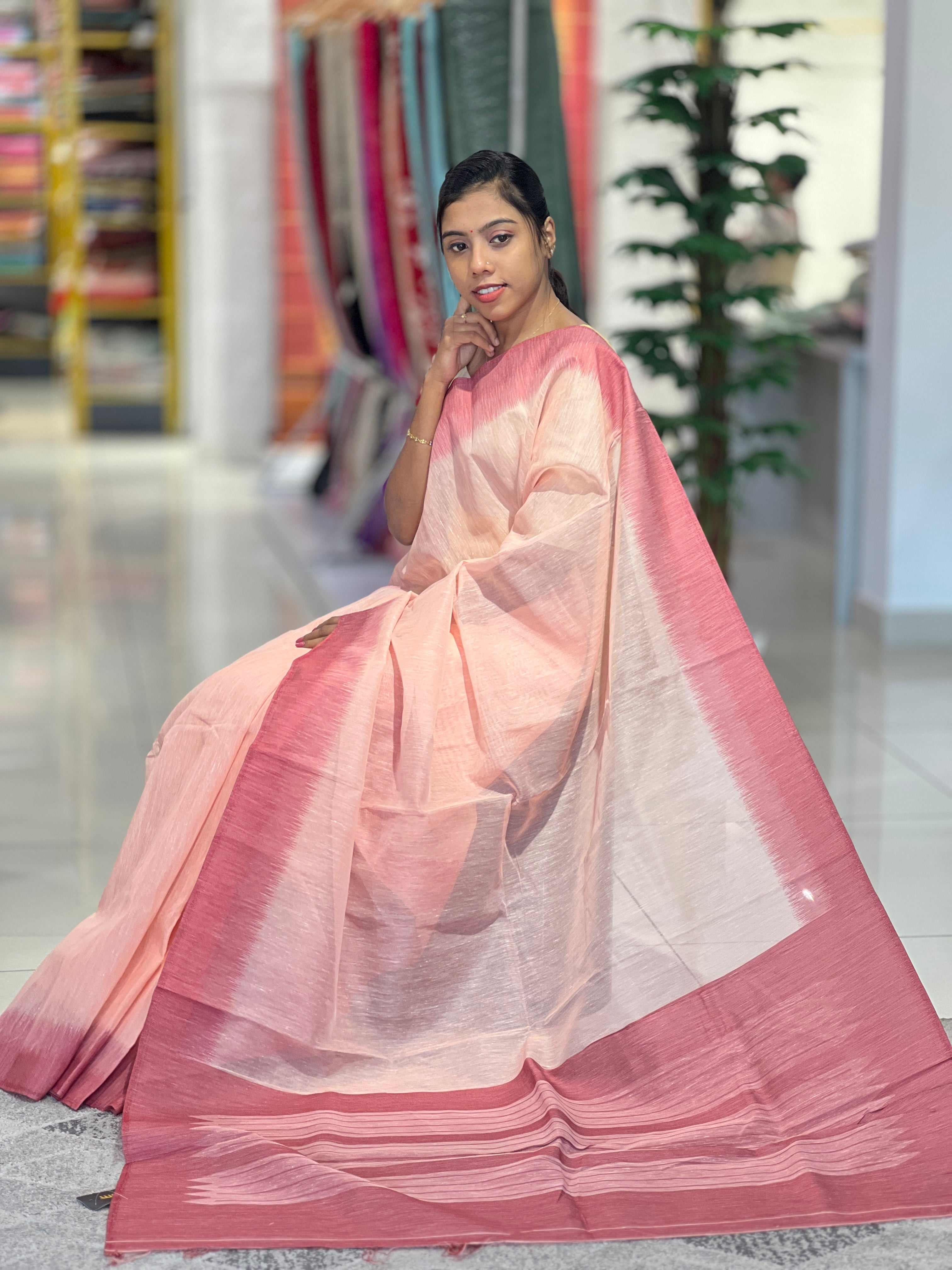 Contrast Border Detailed Linen Finish Saree | VDA159
