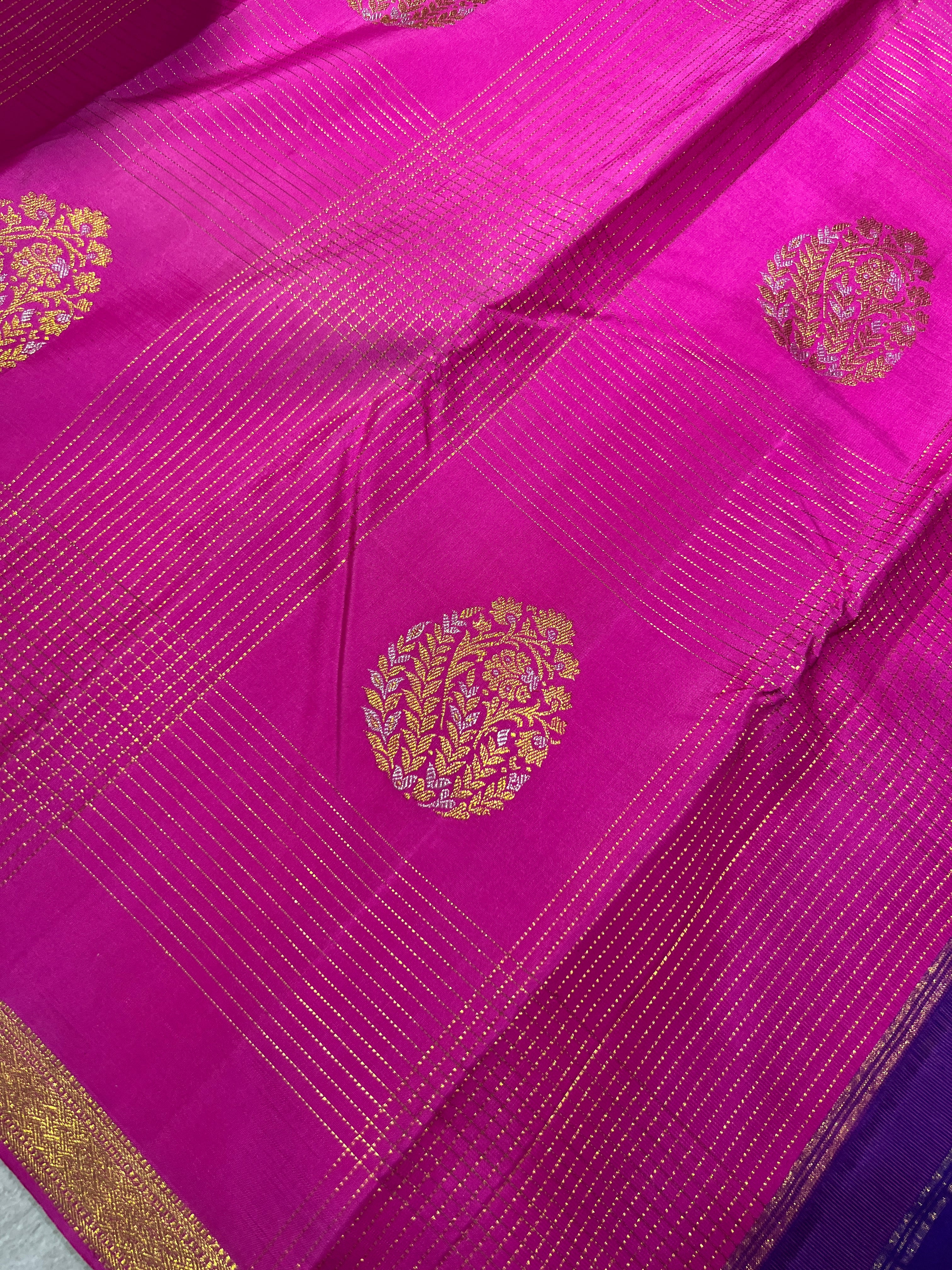 Soft silk Kanchipuram sarees with Line Pattern | AK146