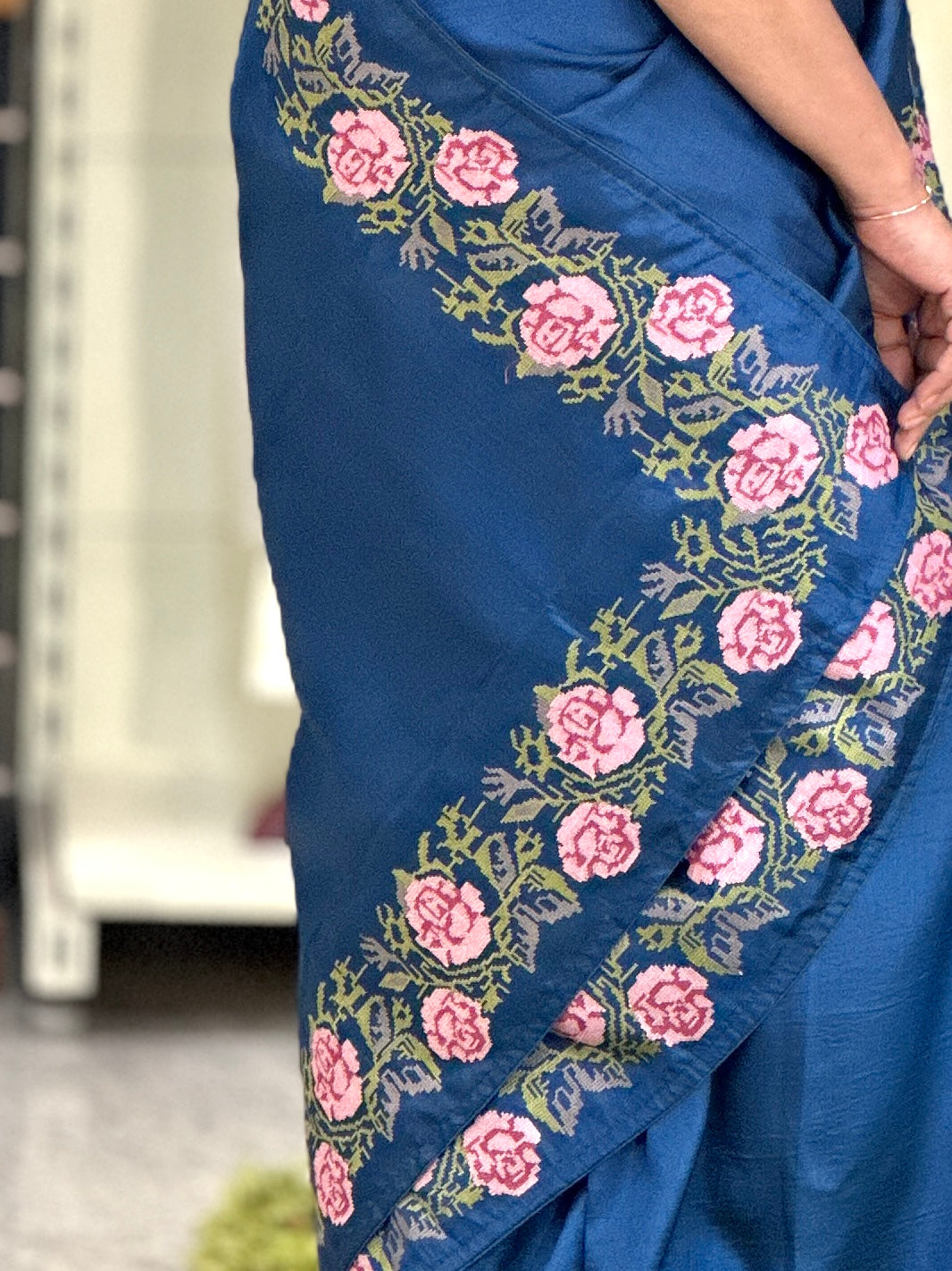 Cross Stitch Floral Embroidery Pattern Semi Tussar Saree | SUN780