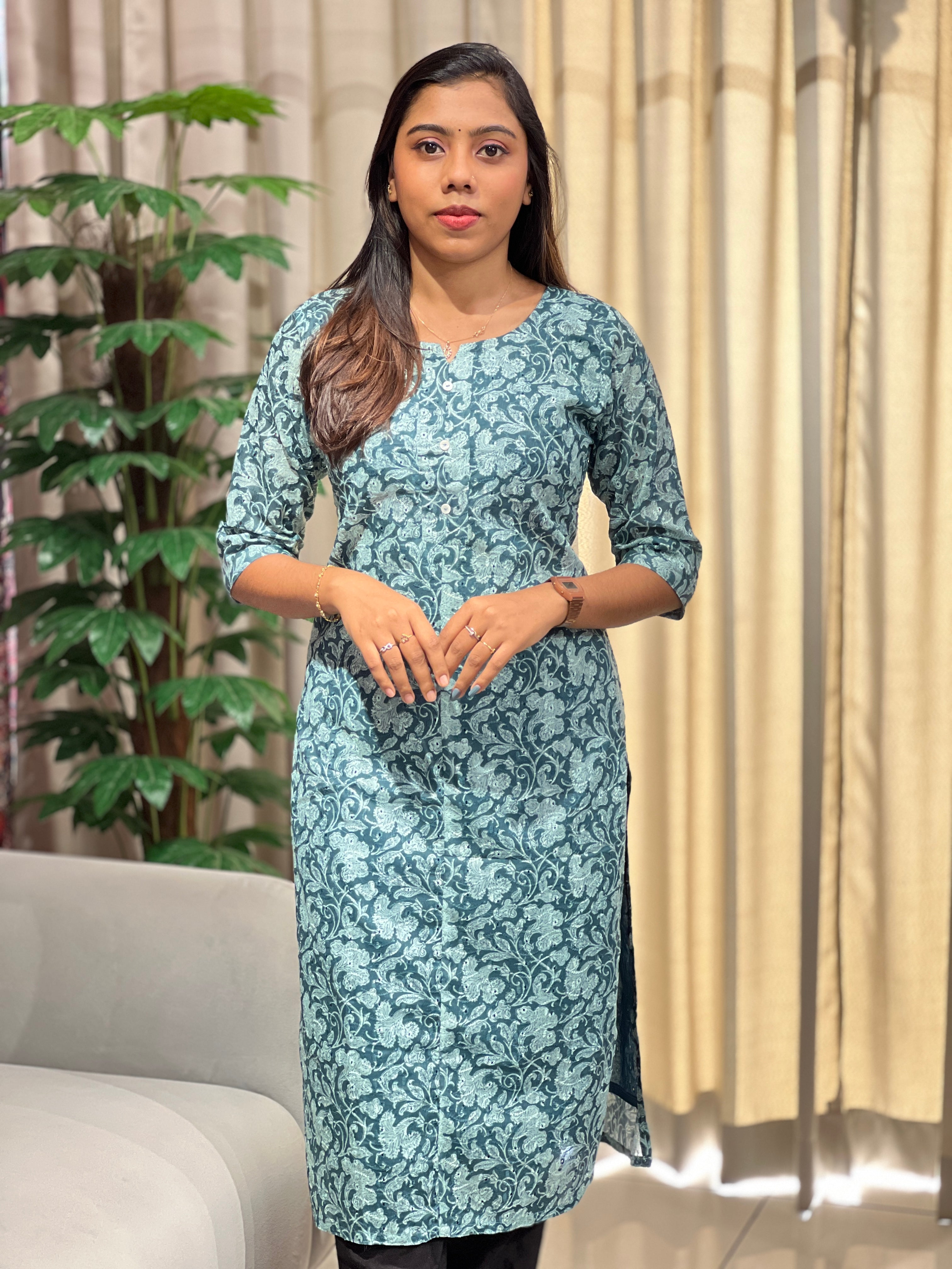 Floral Print With Schiffli Patterned Cotton Kurta | RMLA293