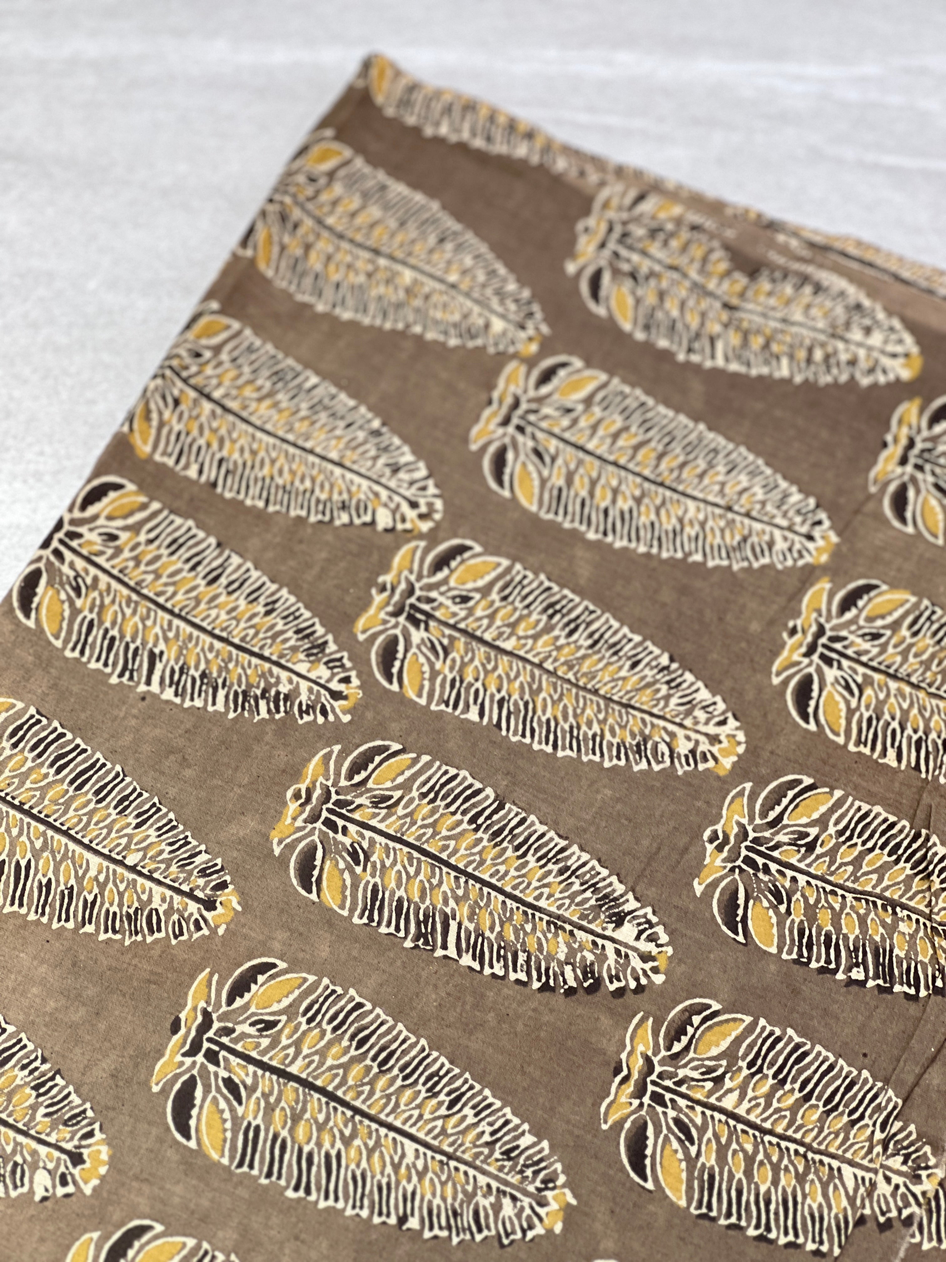 Print Detailed Cotton Blouse Material | RMBT152