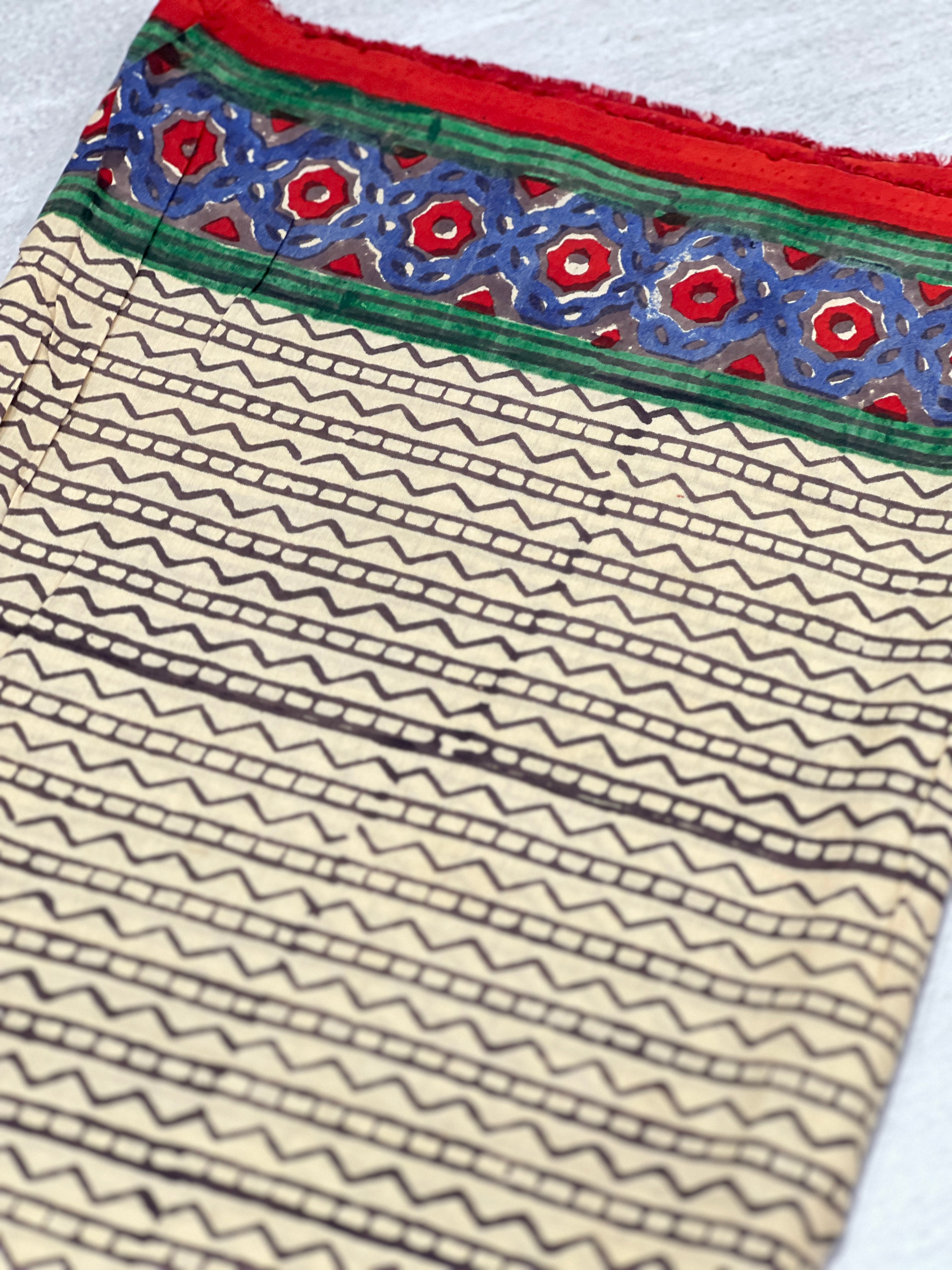 Print Detailed Cotton Blouse Material | RMBT204