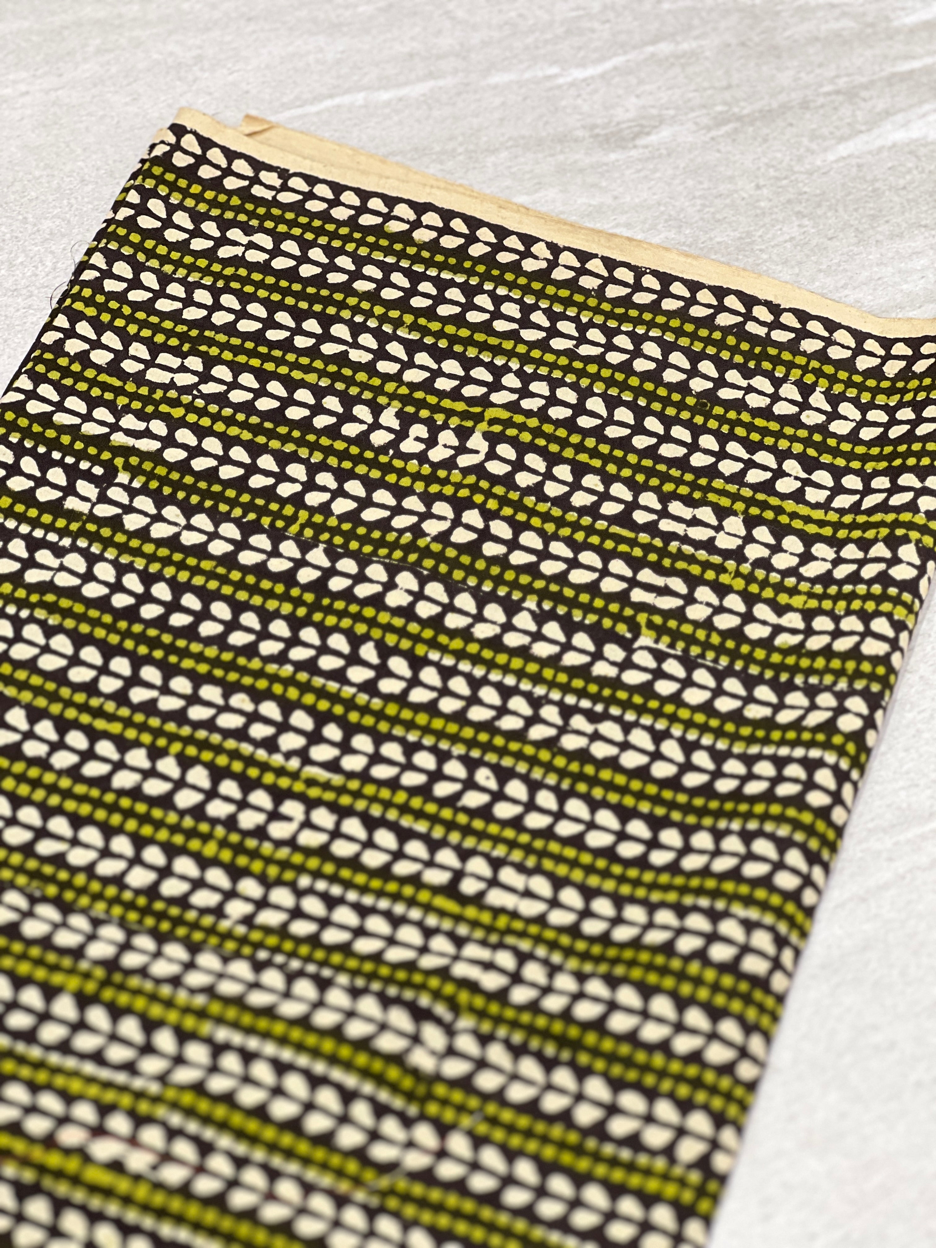 Print Detailed Cotton Blouse Material | RMBT189