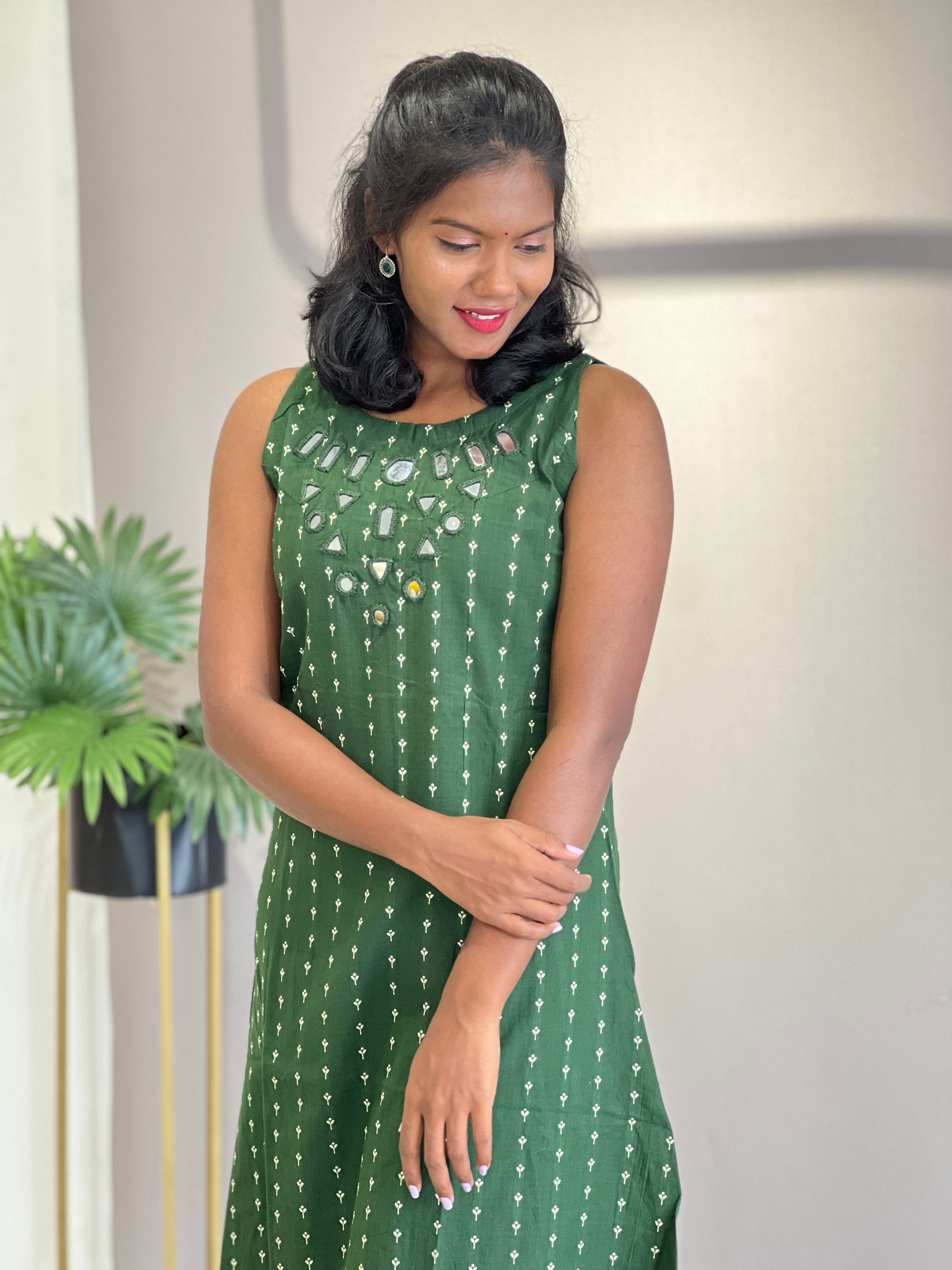 Hand Embroidery Mirror Detailed Cotton Kurta Top & Bottom | SJL111
