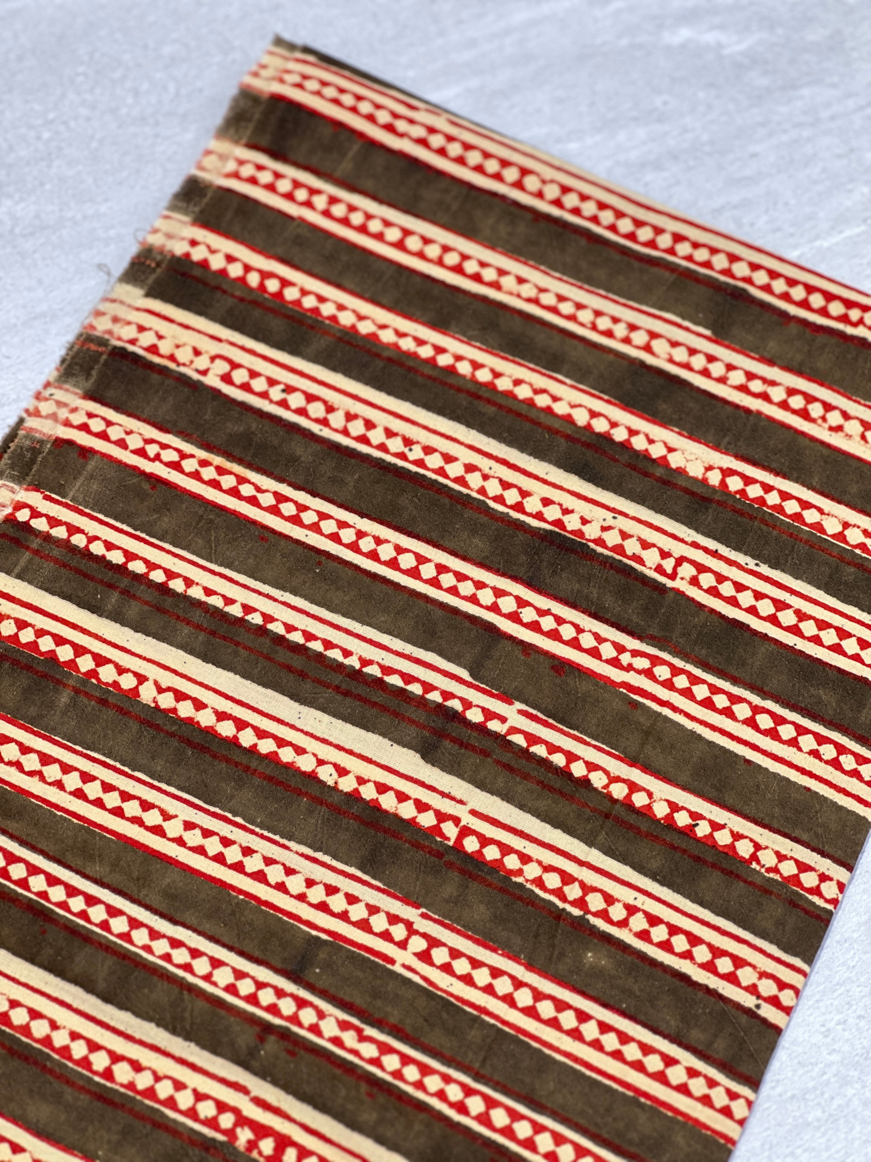 Print Detailed Cotton Blouse Material | RMBT198